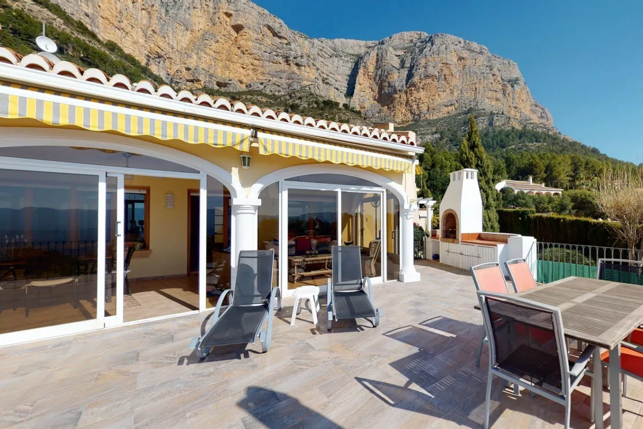 Villa on the Montgó in Jávea with open views - 2/43