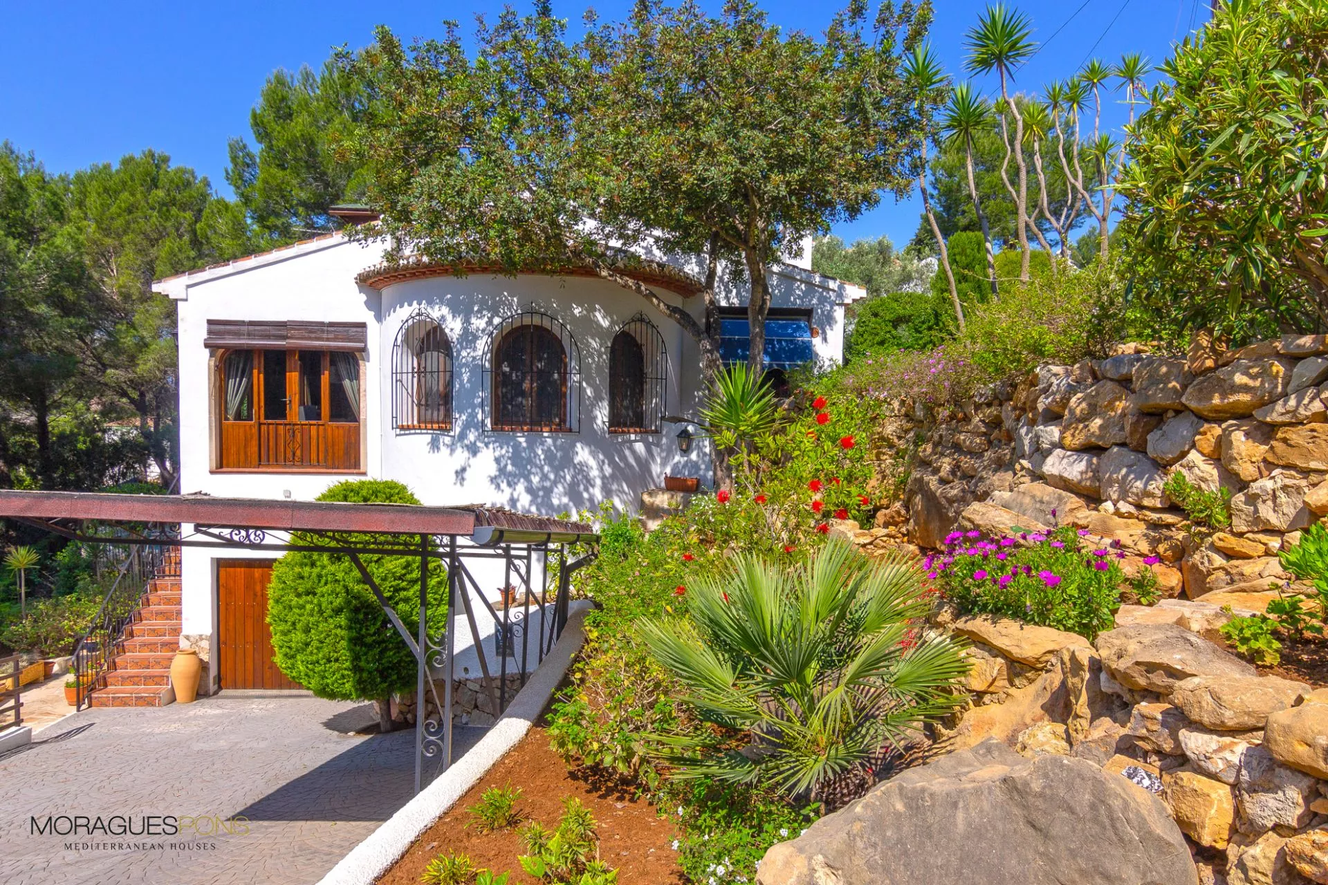 Villa with pool for sale in El Montgó