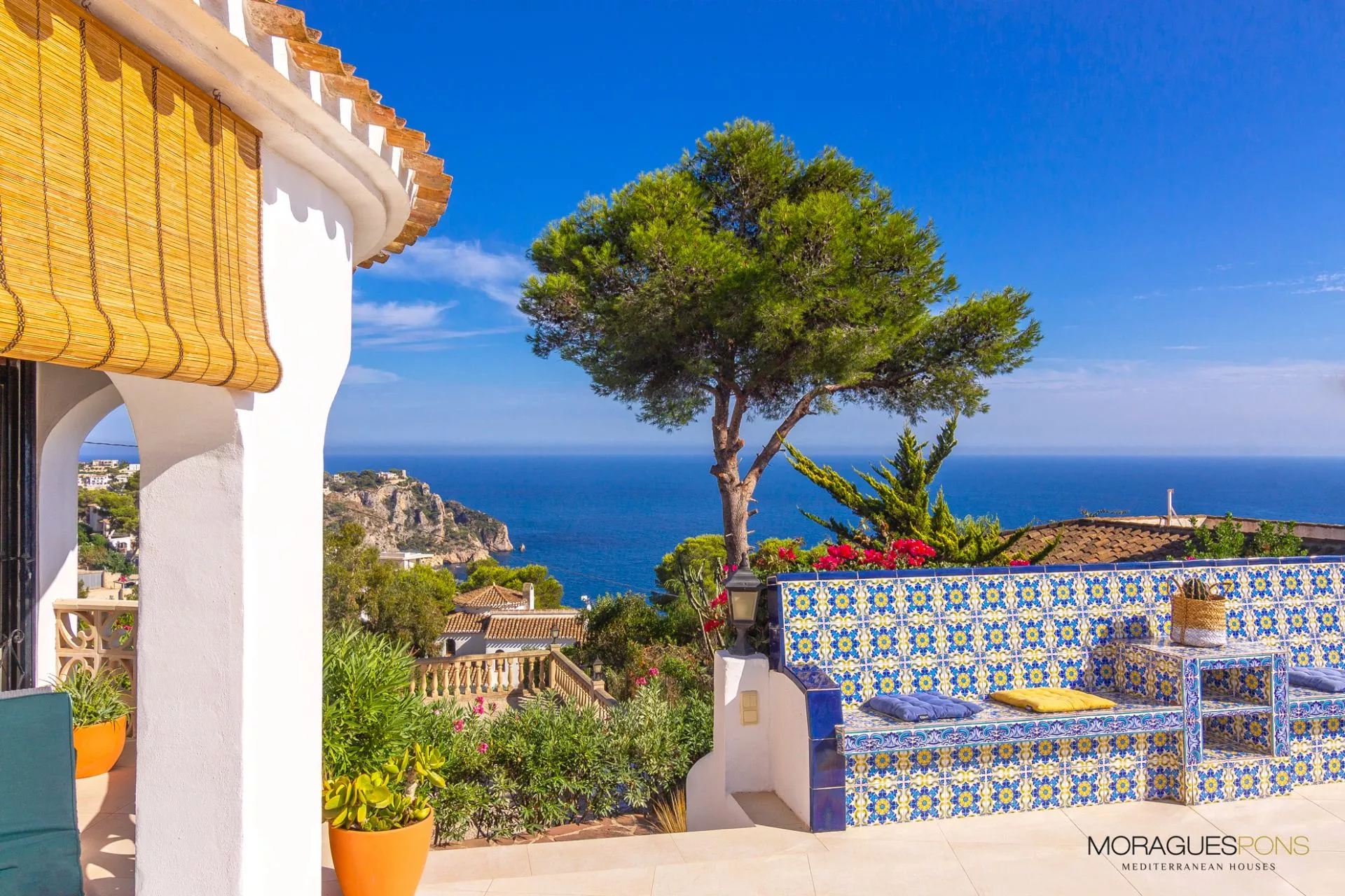 Villa with sea views in la Granadella Jávea