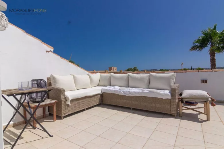 A louer ce penthouse en duplex de septembre 2024 à juin 2025 à Avenida Augusta , Jávea. - 1/14