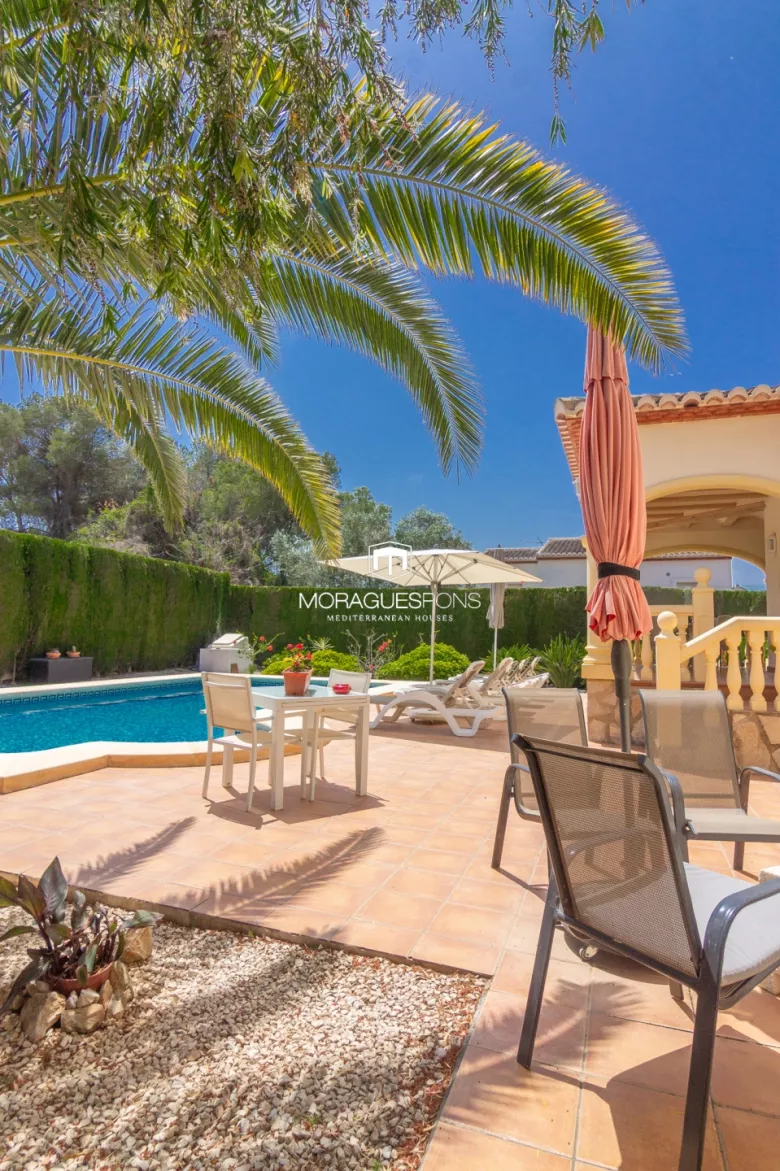 Villa de style traditionnel à vendre à Jávea