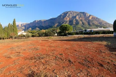 Se vende parcela plana en Jávea zona Montgó