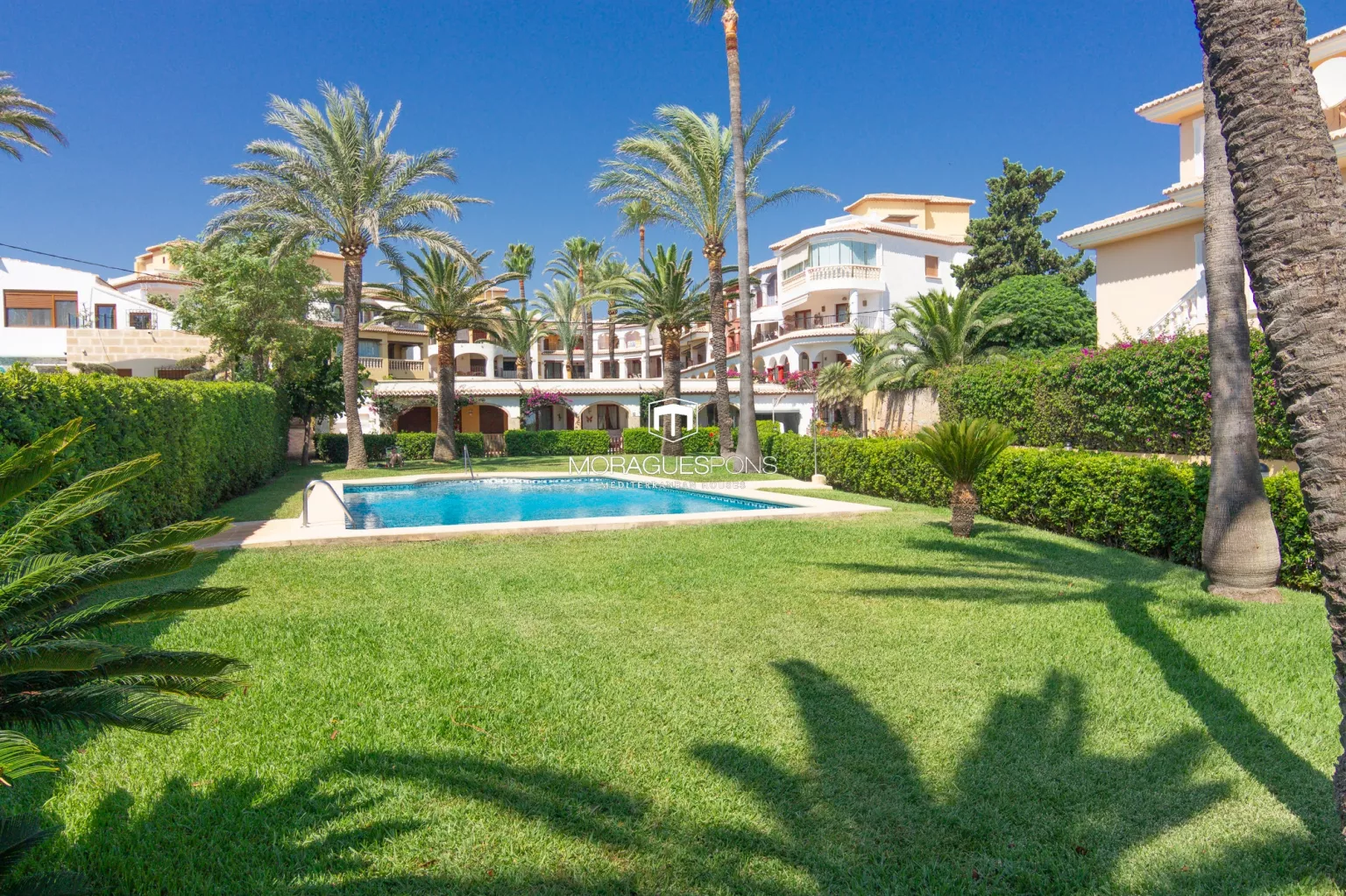 Tenemos más apartamentos con ascensor en venta en jávea como el que estás buscando
