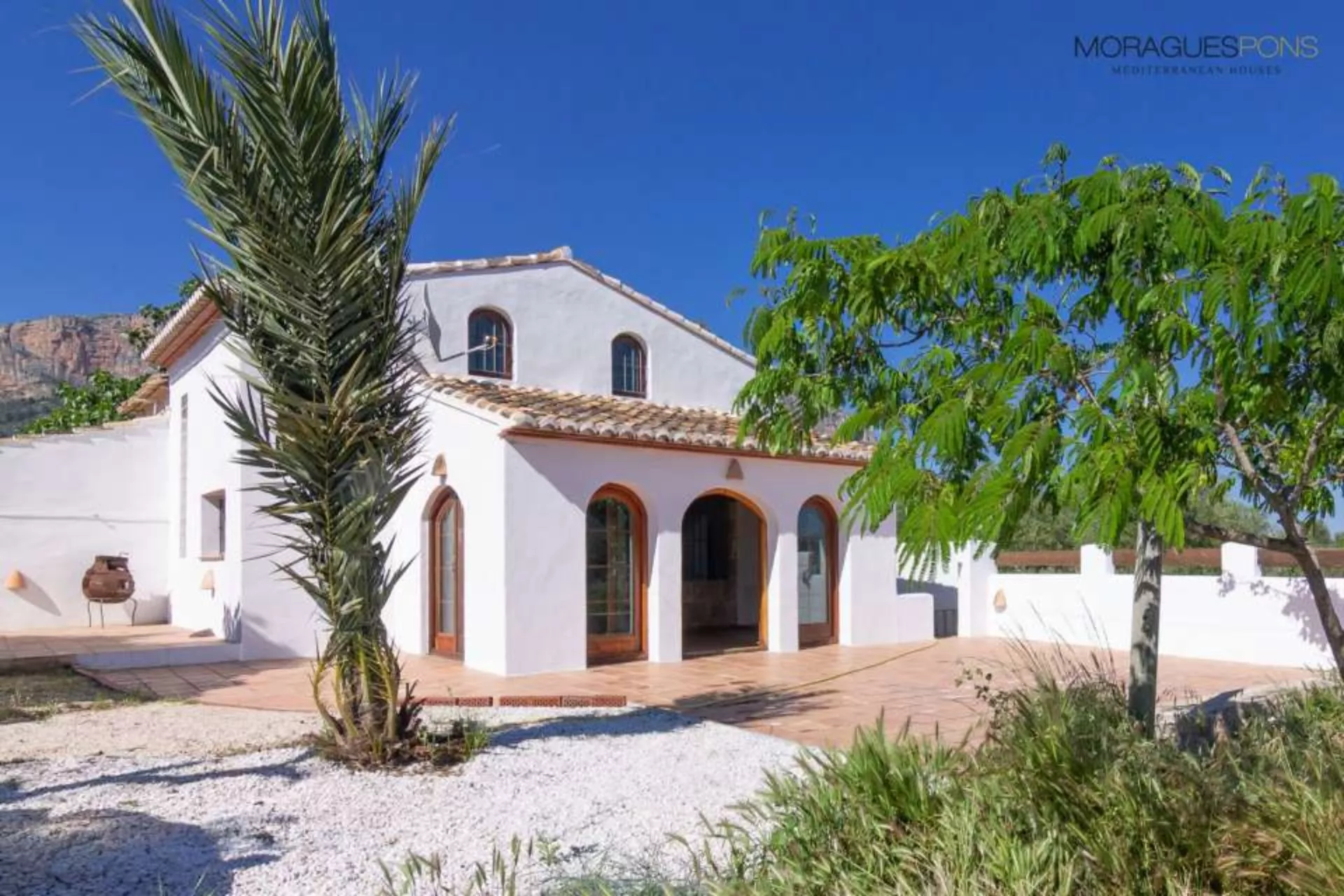 Se vende casa de campo en Jávea, totalmente auto suficiente.