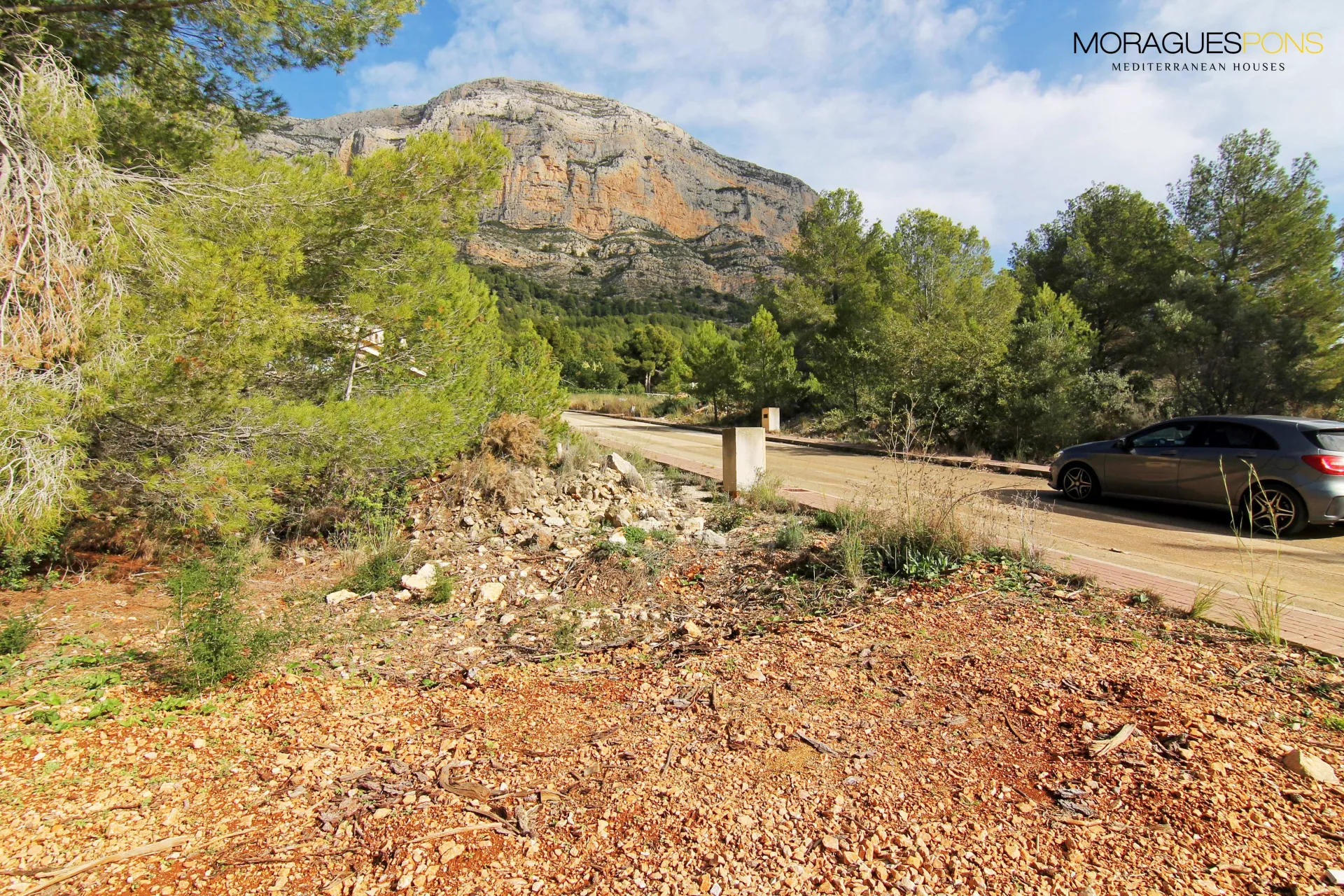 Parcela a la venta en Jávea con vistas al Montgó - 1/8