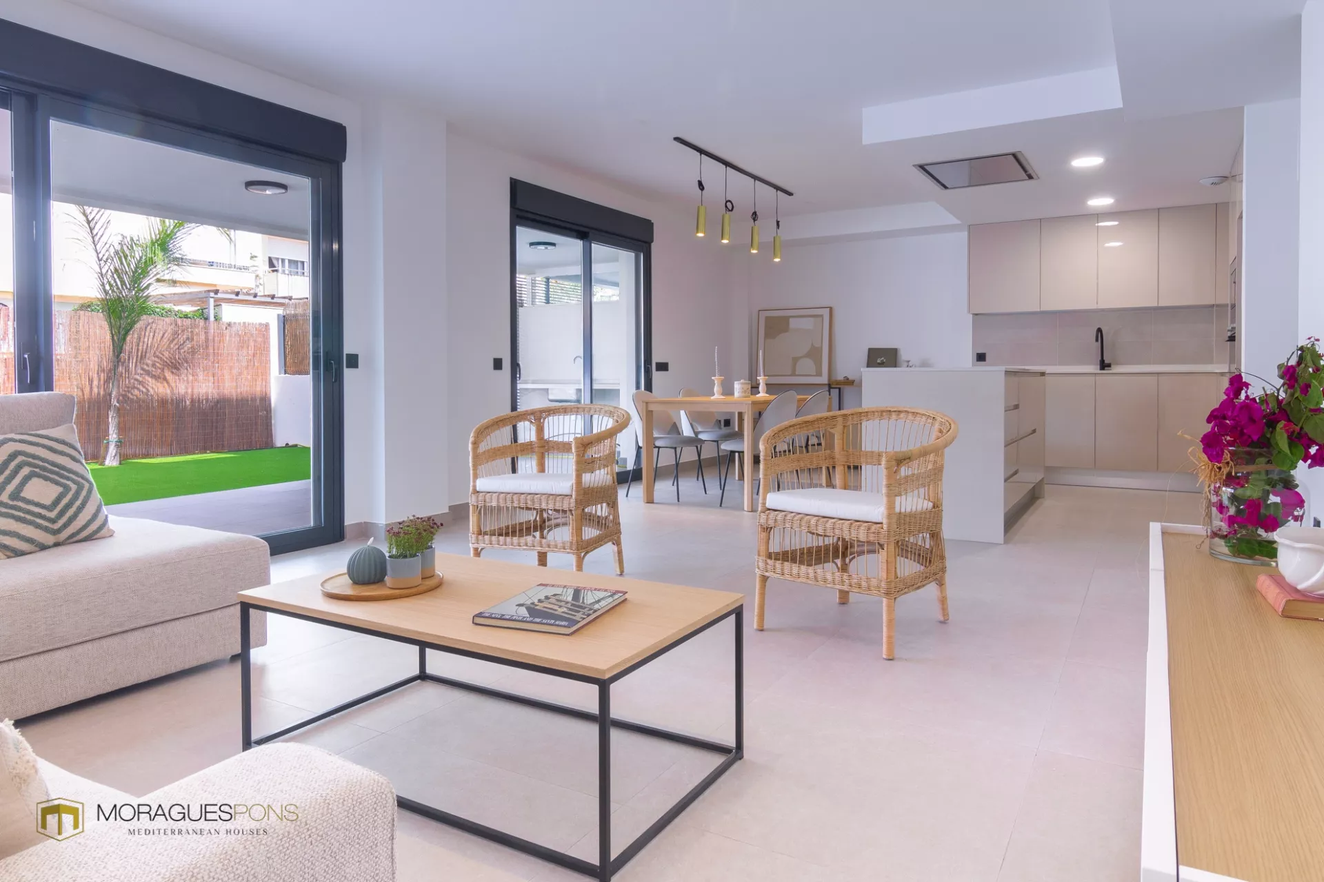 Appartement op de begane grond in de haven van Jávea - Lange termijn verhuur - 4/23