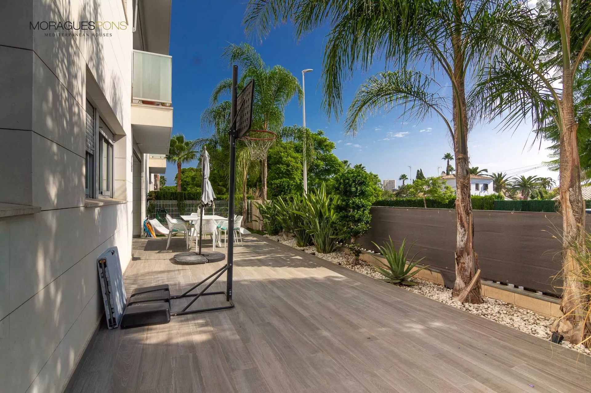 Gelijkvloers appartement in de Arenal van Javea voor seizoensverhuur van september `25 tot juni `26 - 2/18