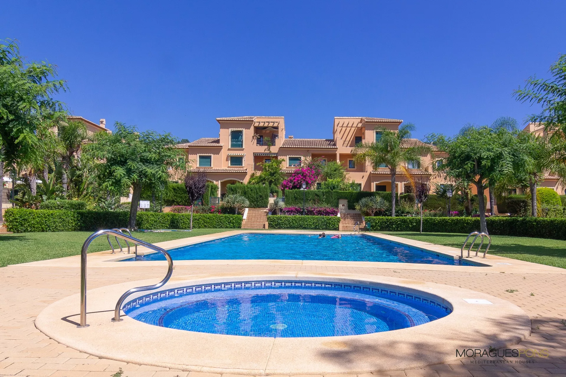 One-bedroom ground floor apartment for sale in the Port of Jávea - 2/24