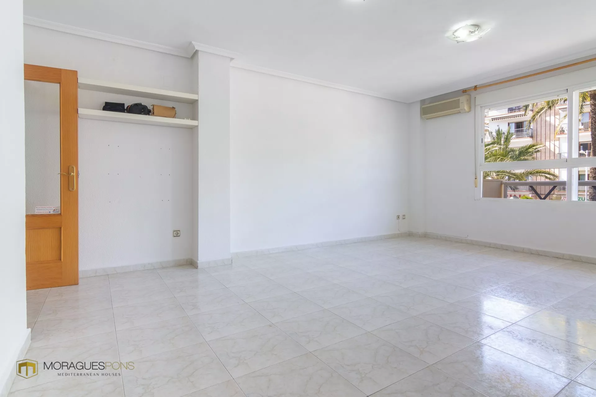Apartamento a la venta con vistas al mar en el puerto de Jávea - 3/12