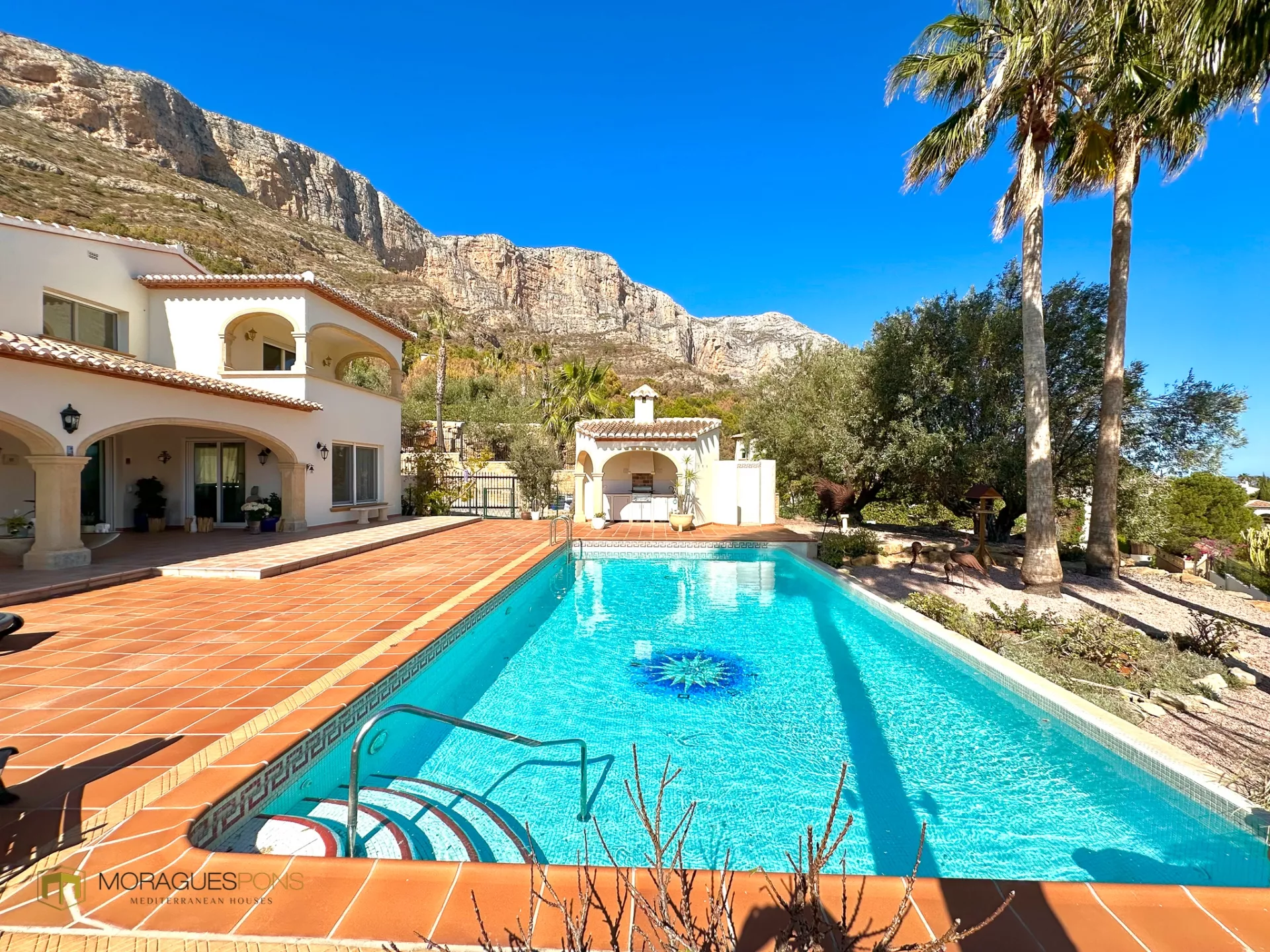 Exclusive Family Villa in Montgó, Jávea - 2/42