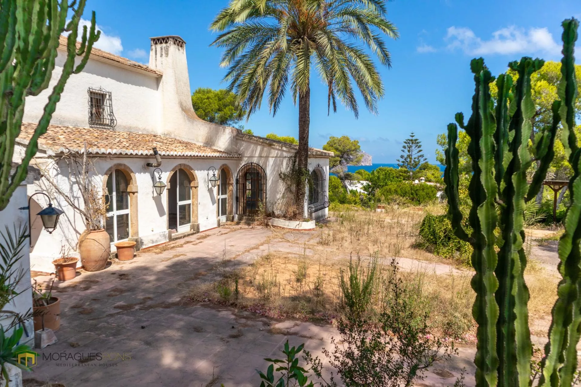 Finca in idyllic location and sea view - 1/35