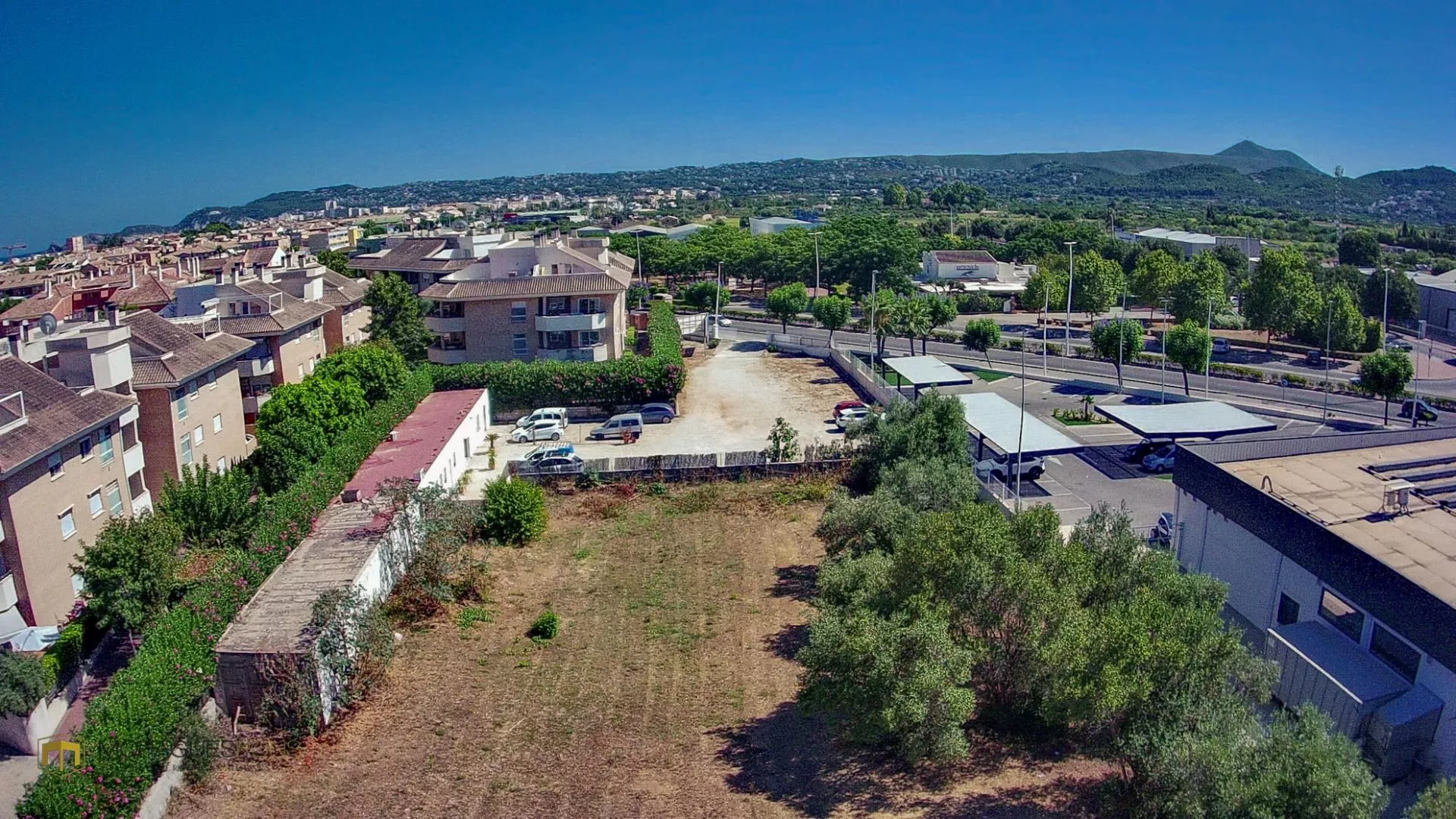 Baugrundstück für Wohnungen in Jávea - 2/3