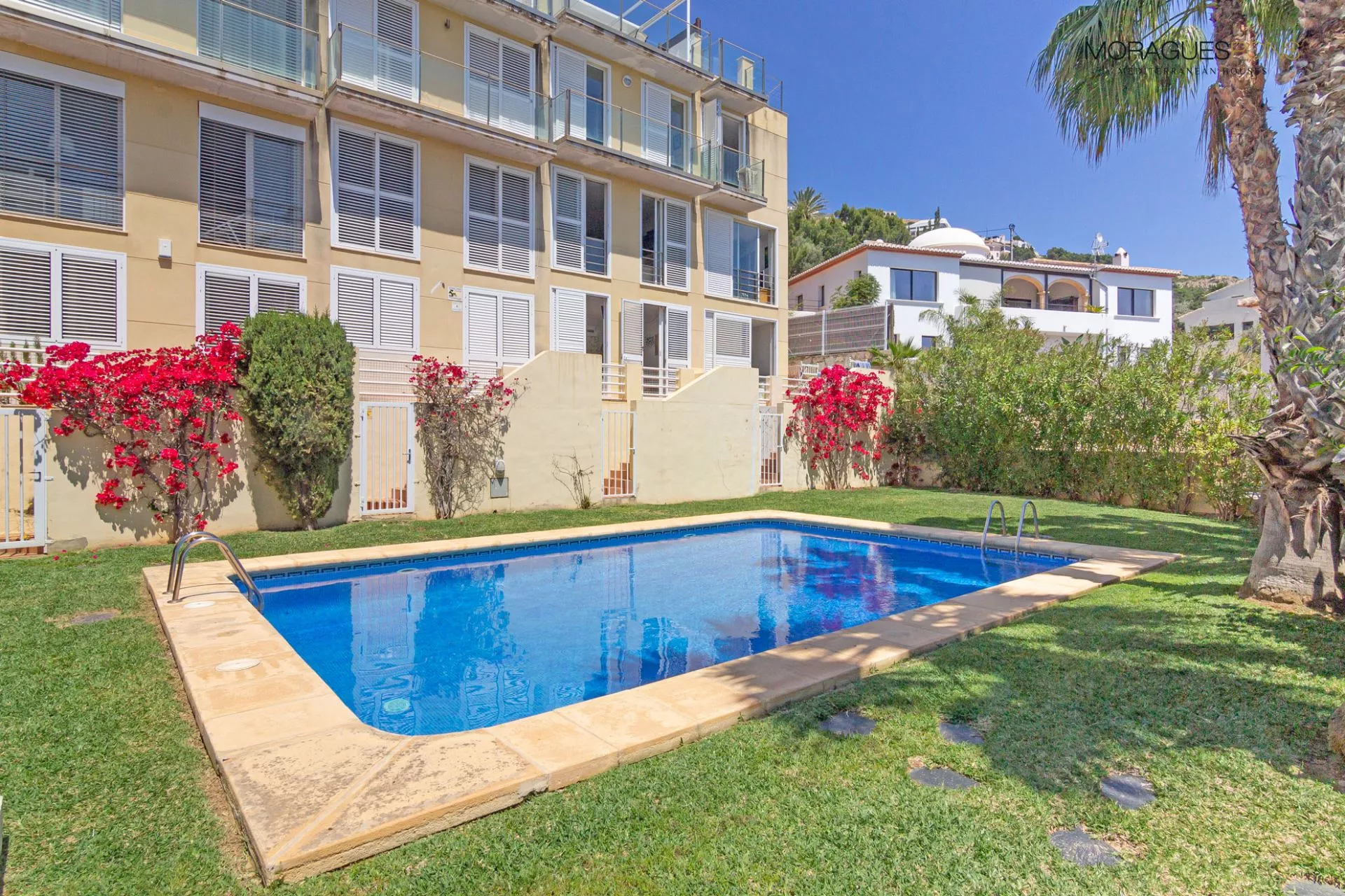 Precioso adosado con vistas al mar a la venta - 3/23