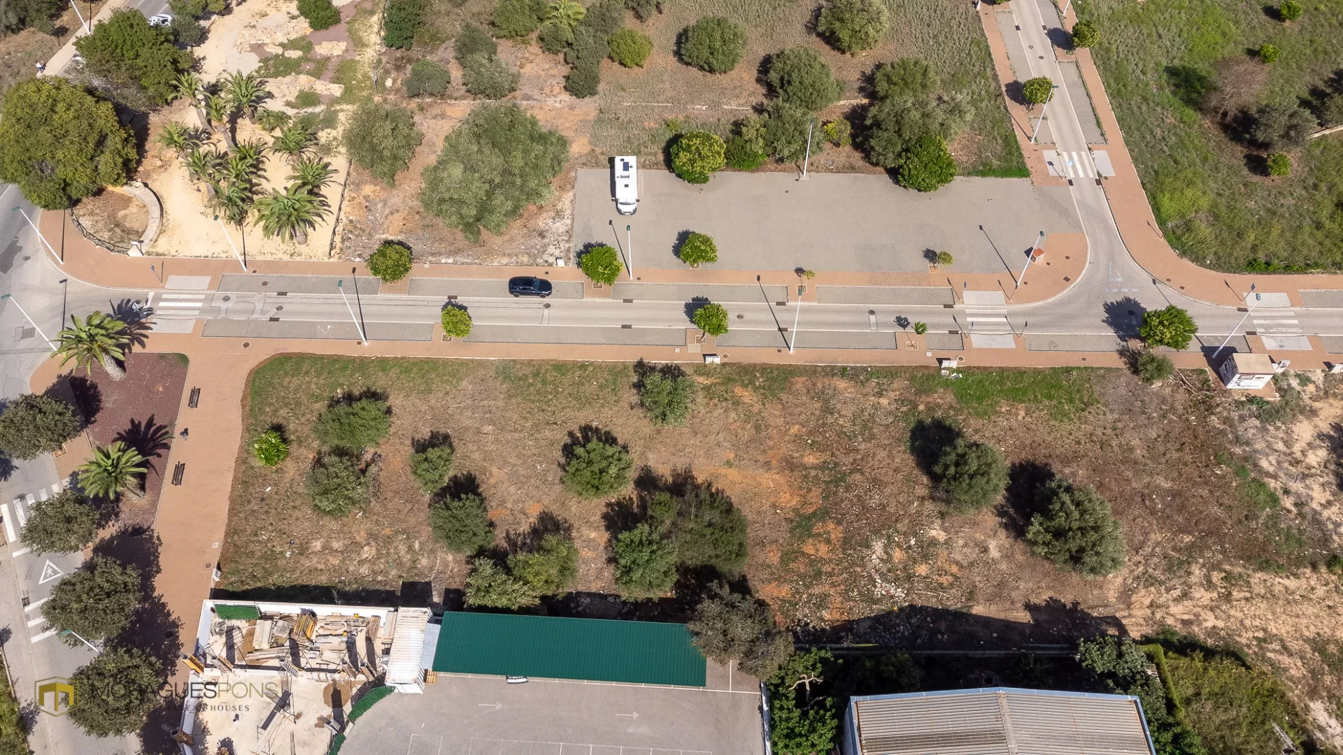 Städtisches Grundstück für tertiäre Nutzung neben dem Hafen von Jávea - 3/9