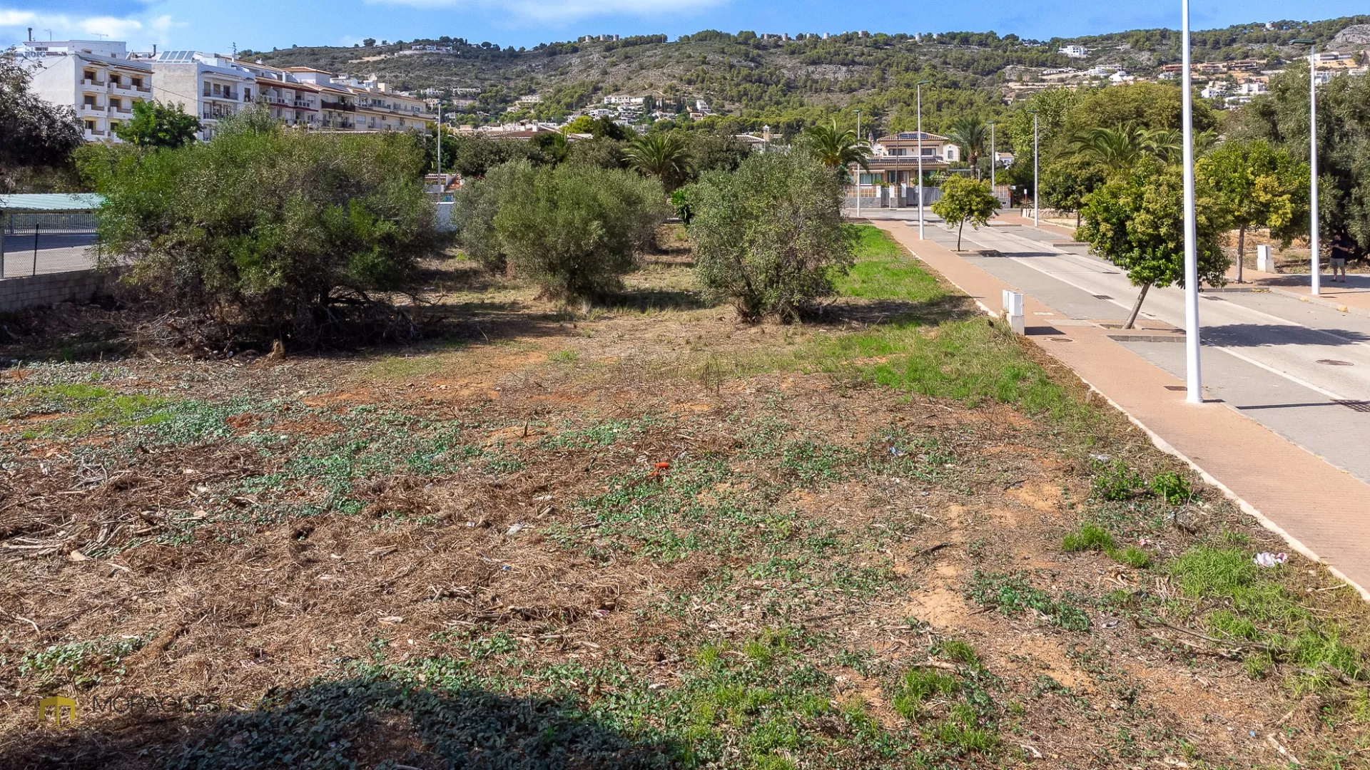 Städtisches Grundstück für tertiäre Nutzung neben dem Hafen von Jávea - 4/9