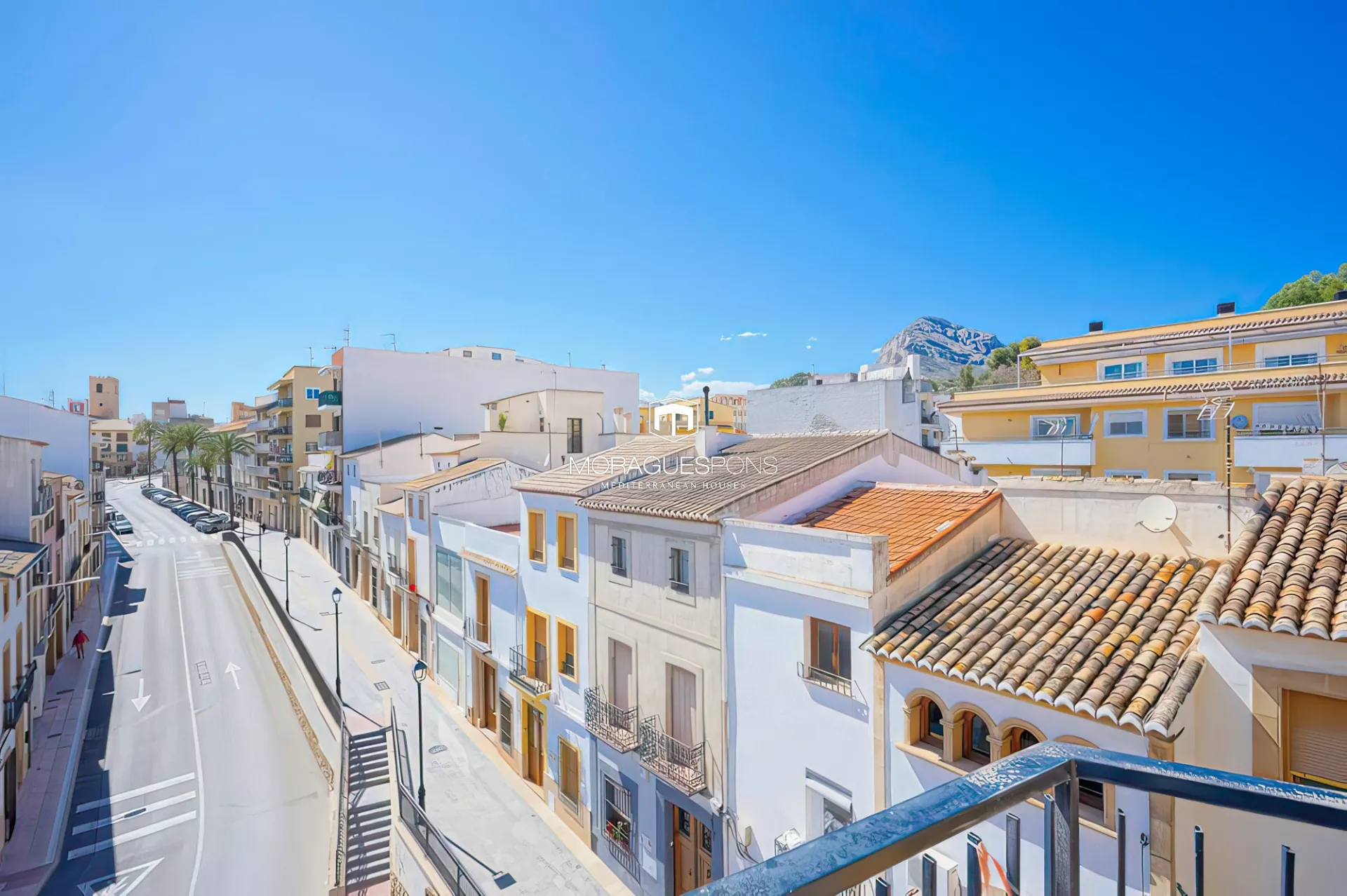 Top-floor apartment with panoramic sea views in the heart of Jávea! - 2/23