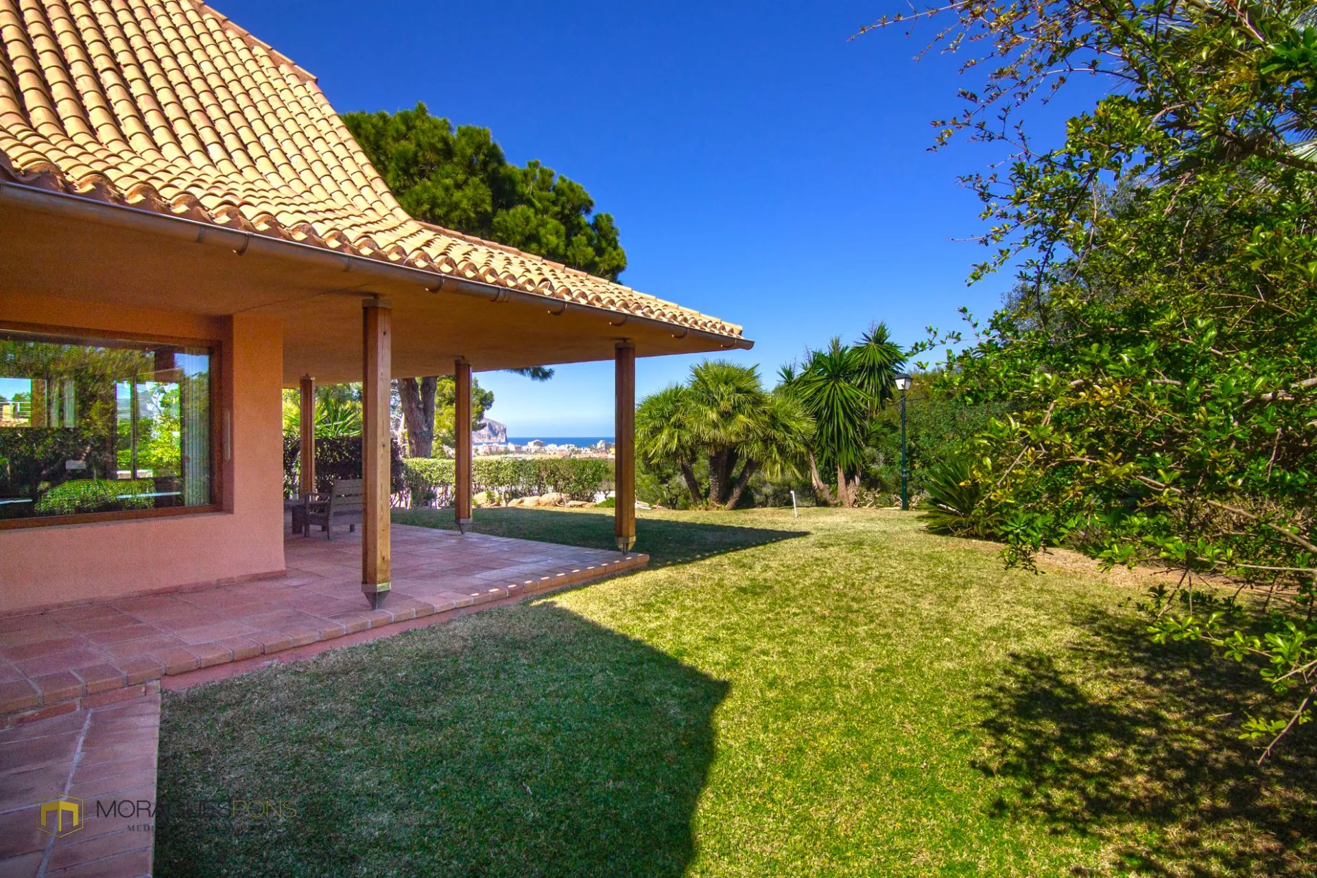 Villa for sale with sea views in Jávea - 3/27