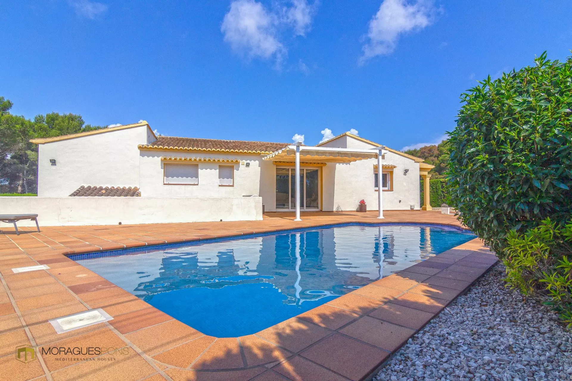 Villa for sale in Balcón al Mar in Jávea - 1/35