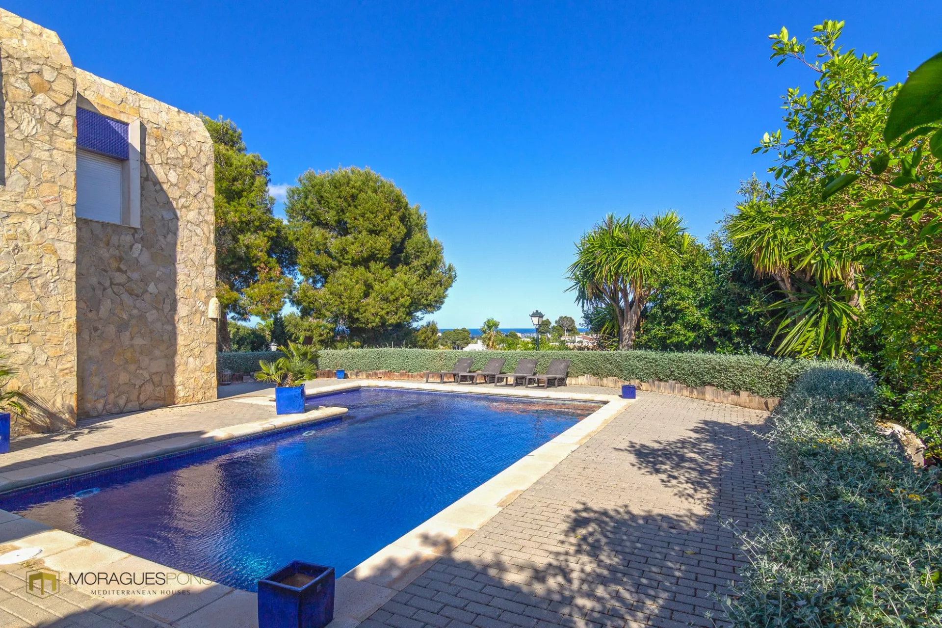 Villa with sea views in Jávea - 1/37