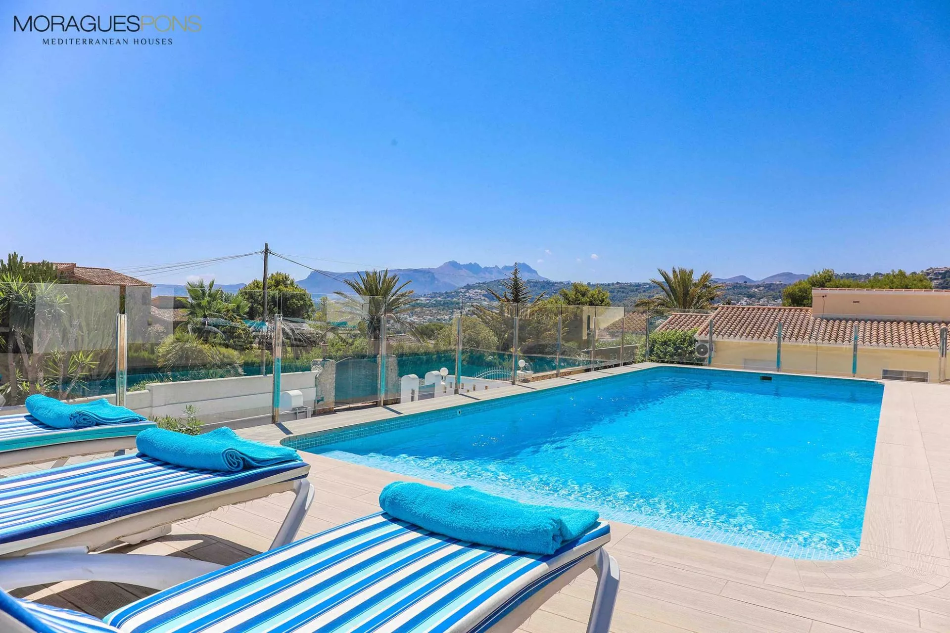 Villa de style méditerranéen avec vue sur la mer - 3/28