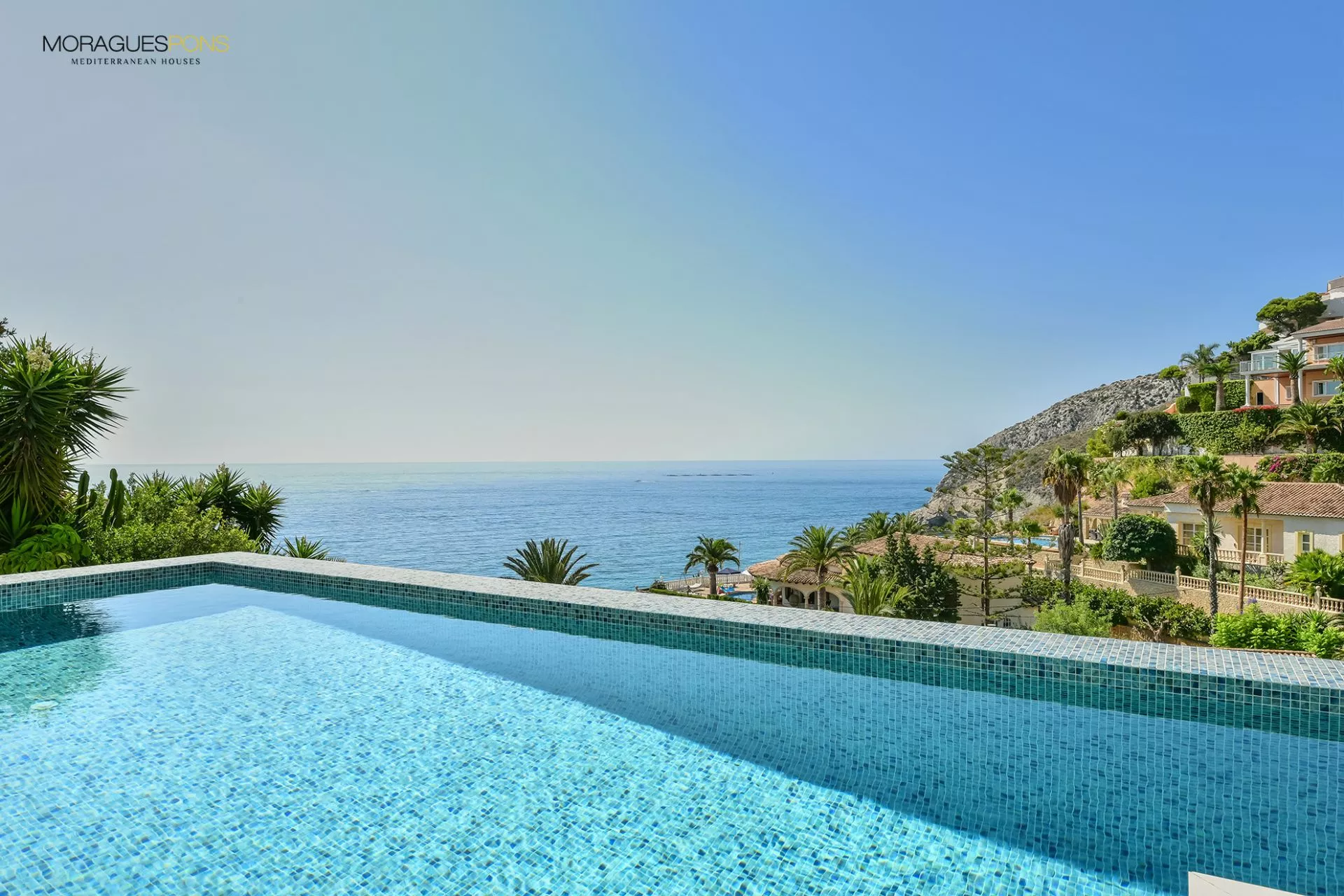 Luxury villa in Calpe with sea views - 2/23