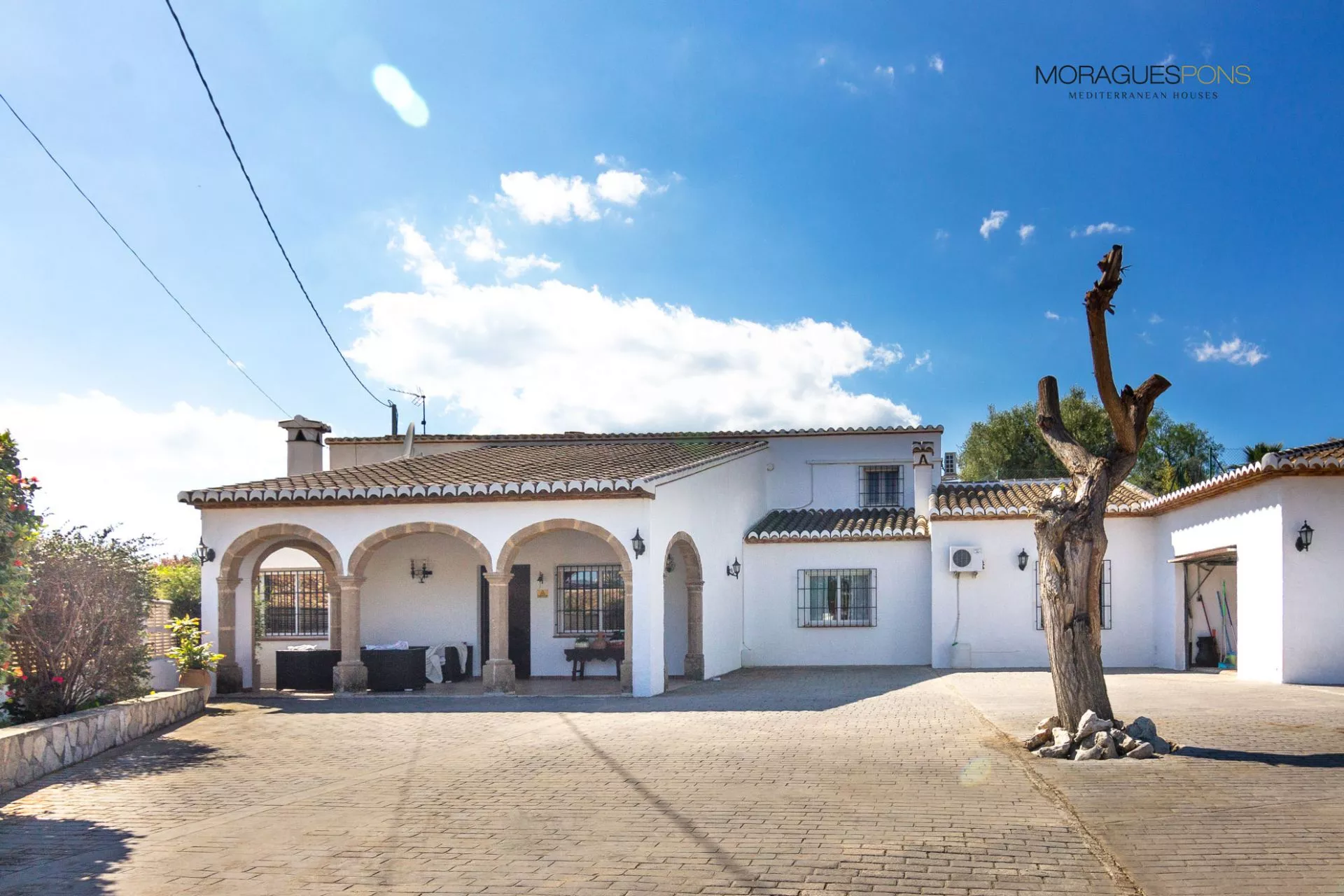 Villa in the town of Jávea - 4/23