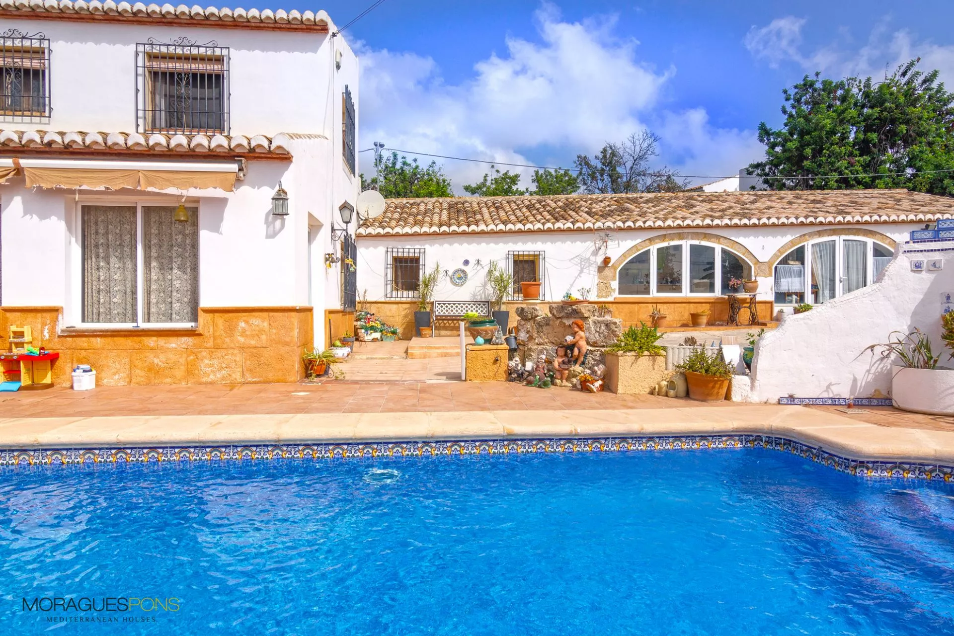 Villa next to the town of Jávea - 1/23