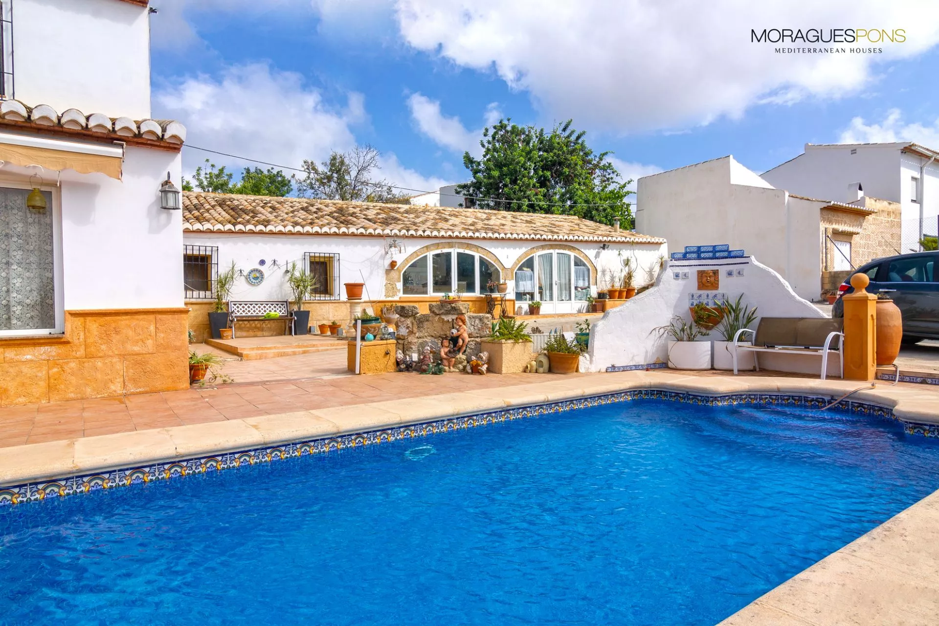 Villa next to the town of Jávea - 2/23