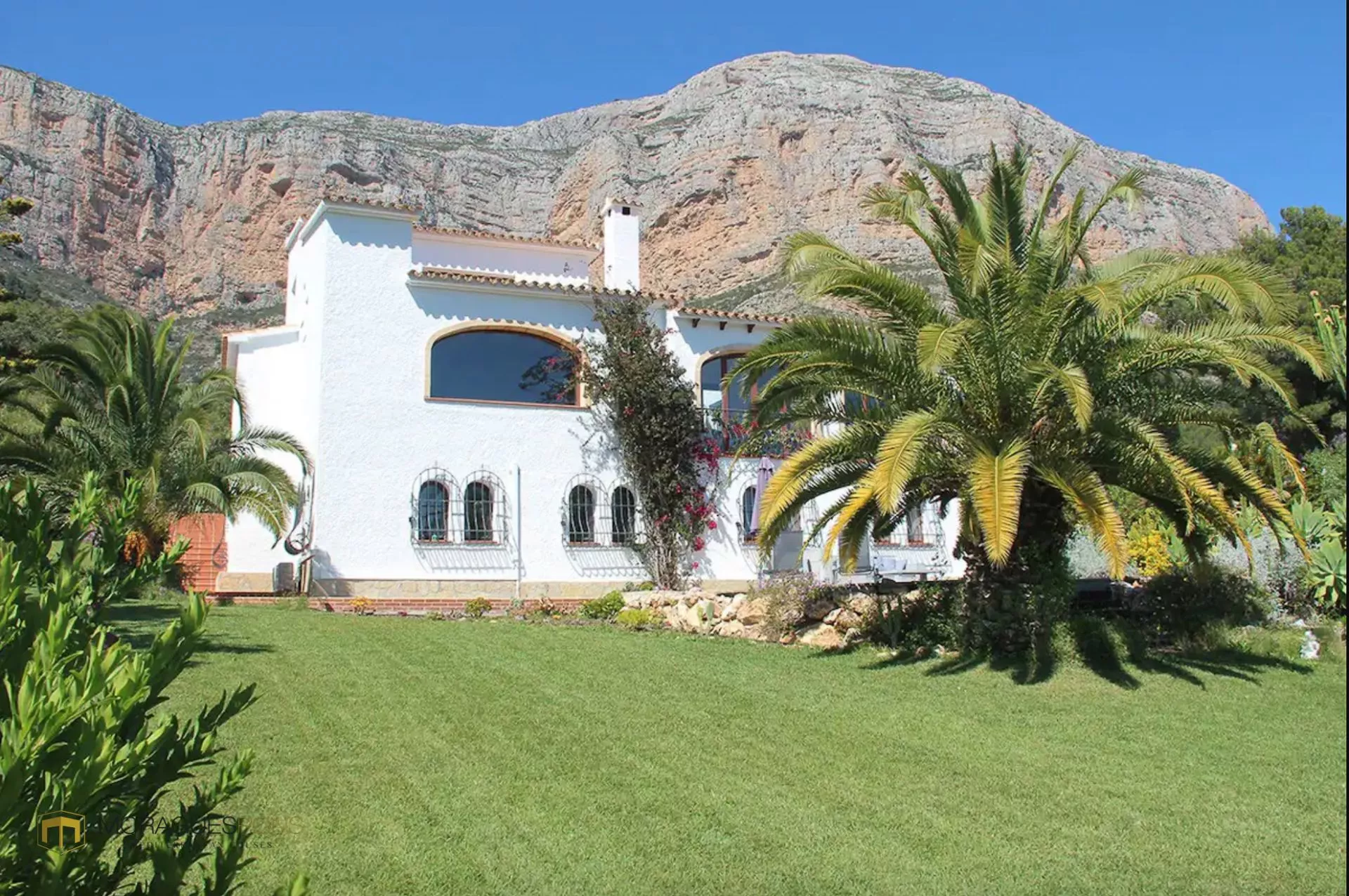 Renovated villa with views of the Montgó - 2/38