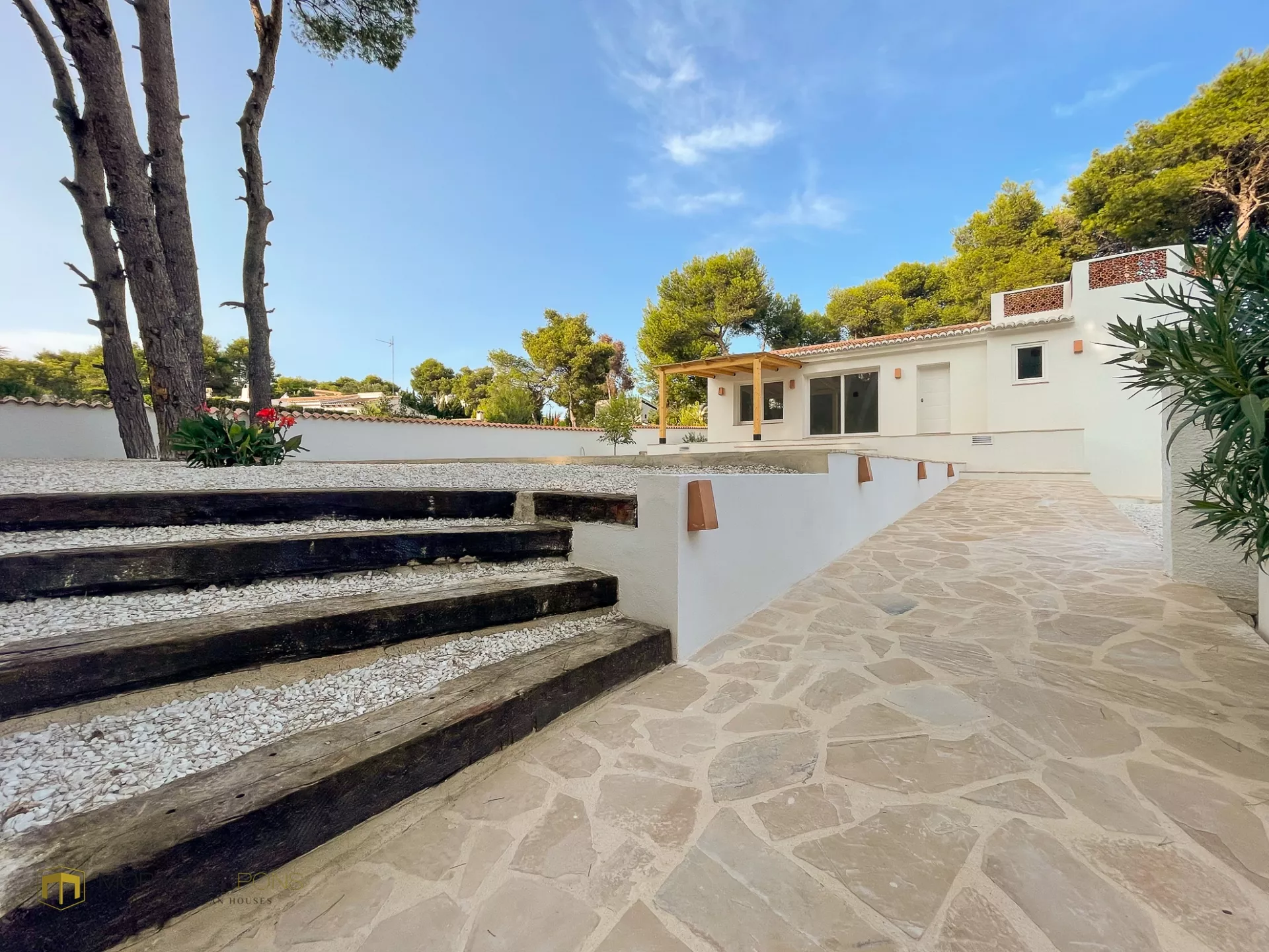 Completely refurbished villa with pool in Jávea - 3/26