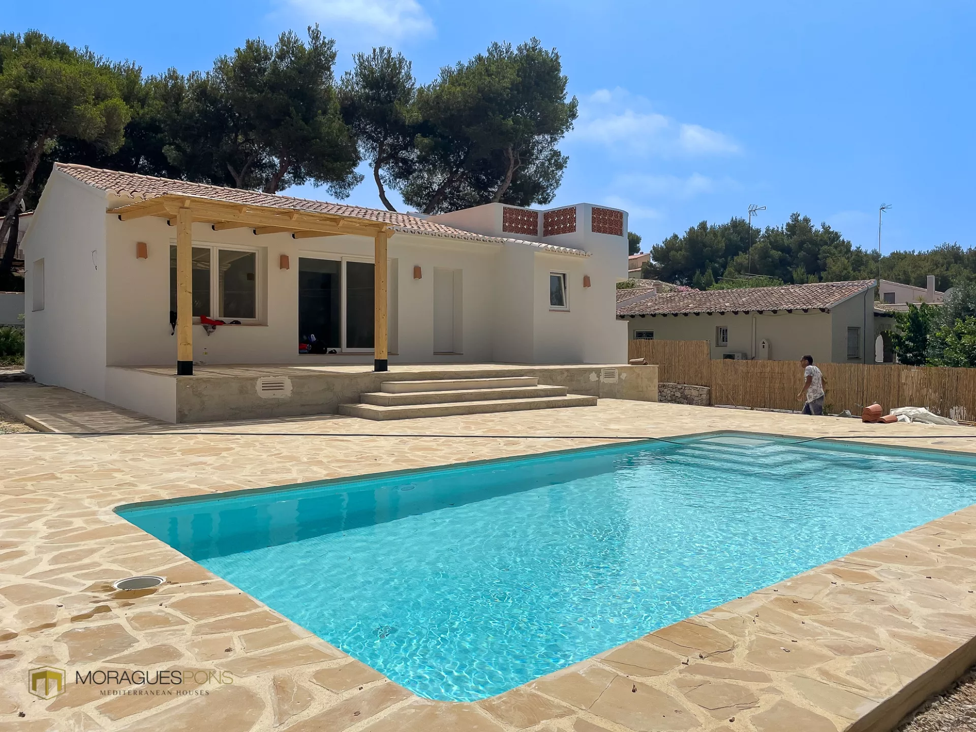 Completely refurbished villa with pool in Jávea - 4/26