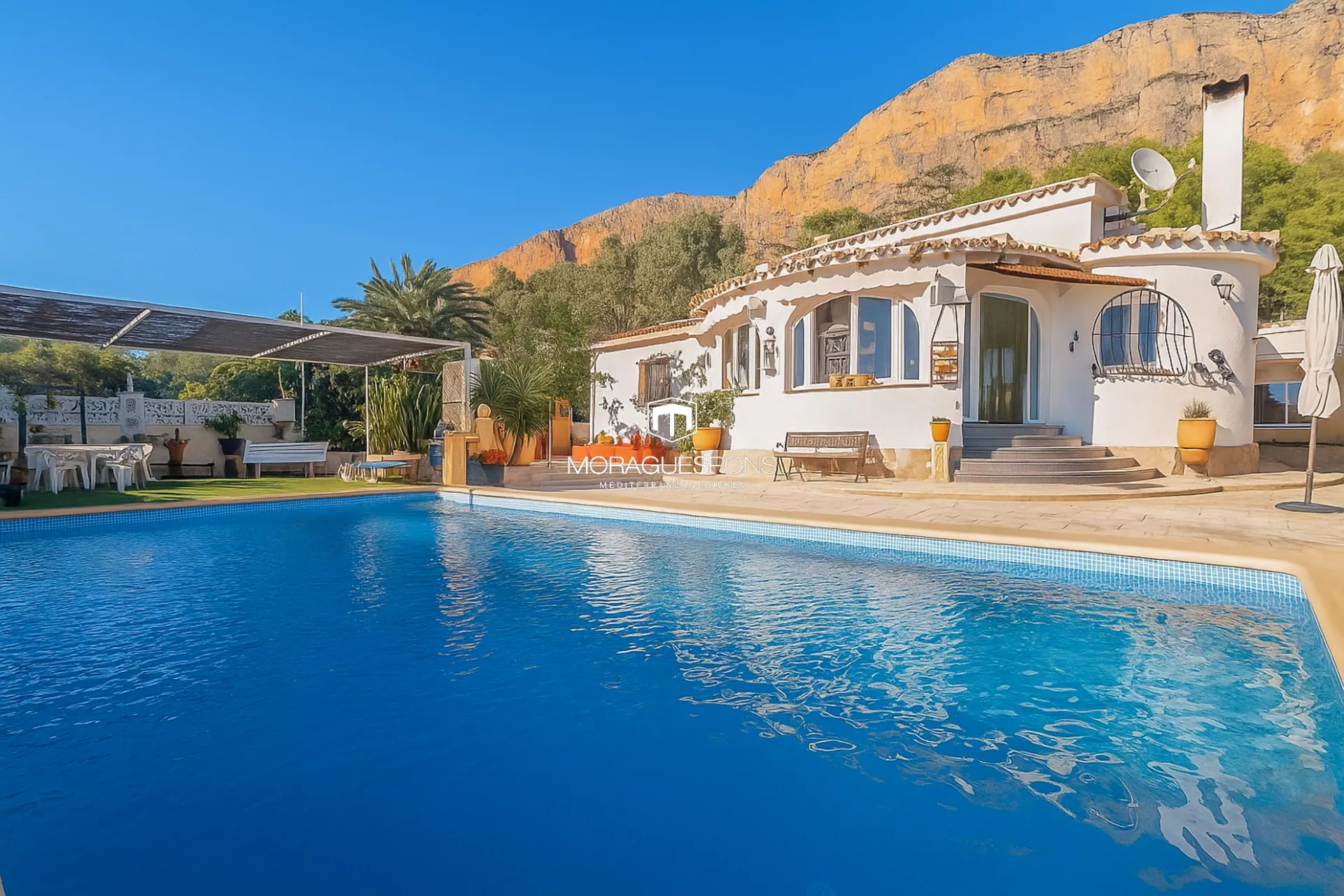 Villa a la venta en El Montgó Jávea - 1/42