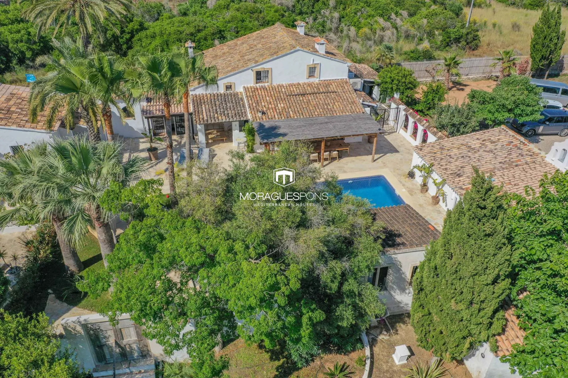 Finca de lujo con apartamentos independientes y vistas al Montgó – Jesús Pobre