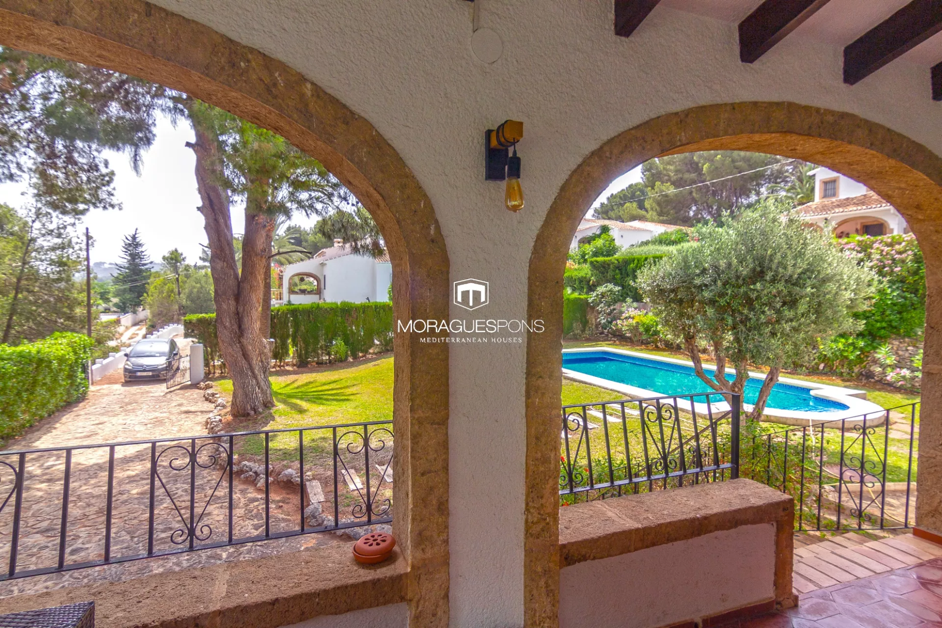 Villa for sale near the Arenal Beach in Jávea - 3/45