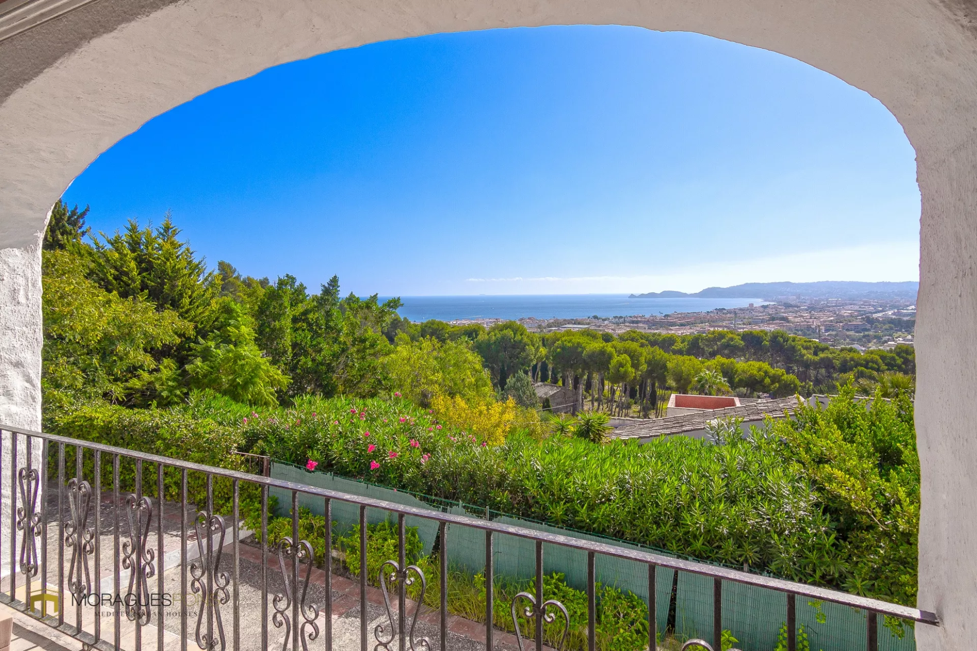 Villa in Puchol mit spektakulärem Meerblick - 3/36