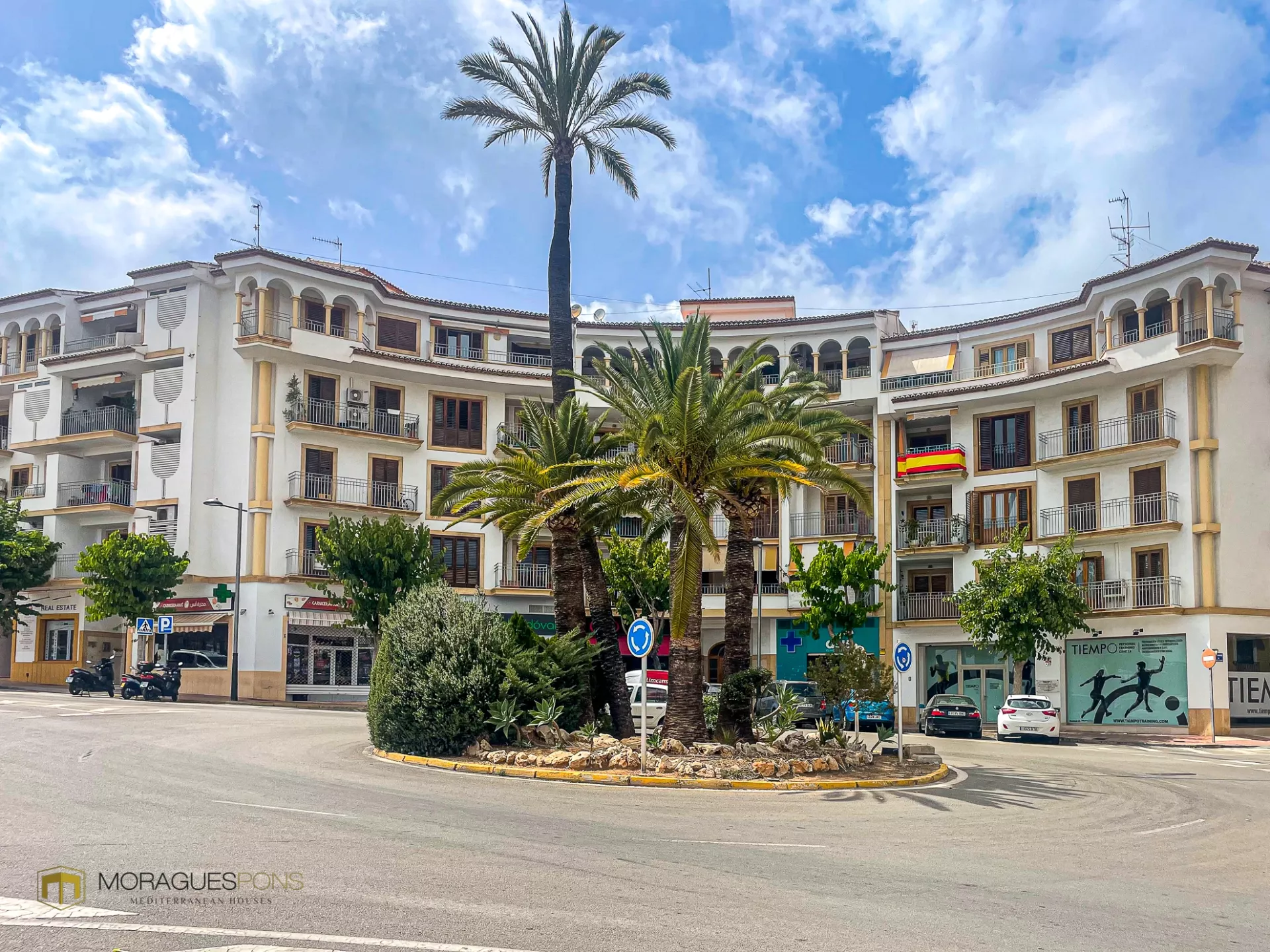 Commercieel pand te koop naast het gemeentehuis van Jávea - 1/8