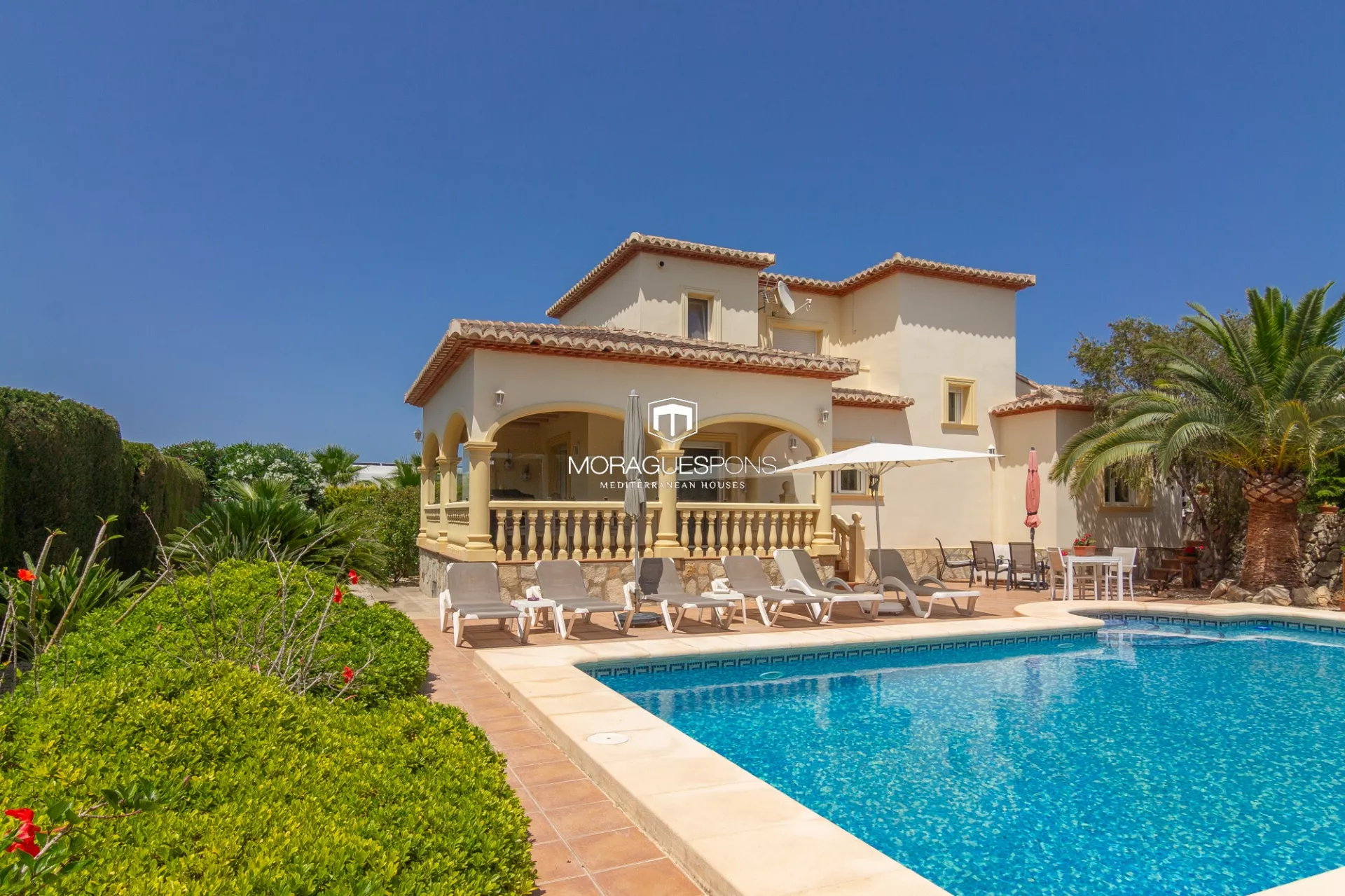 Villa de style traditionnel à vendre à Jávea - 1/35