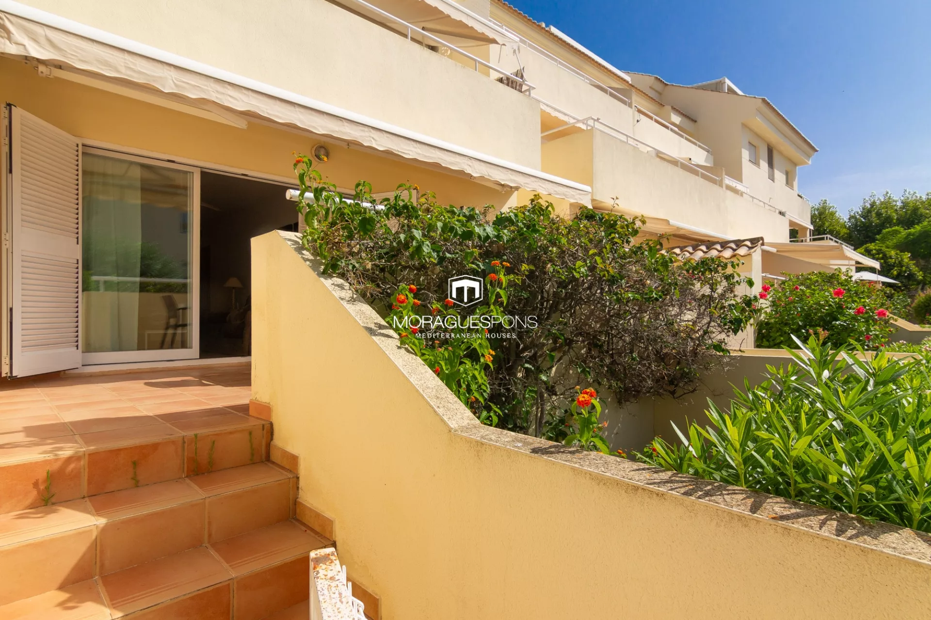 Begane grond appartement in de Calle Génova – Seizoensverhuur van september tot juni - 3/24