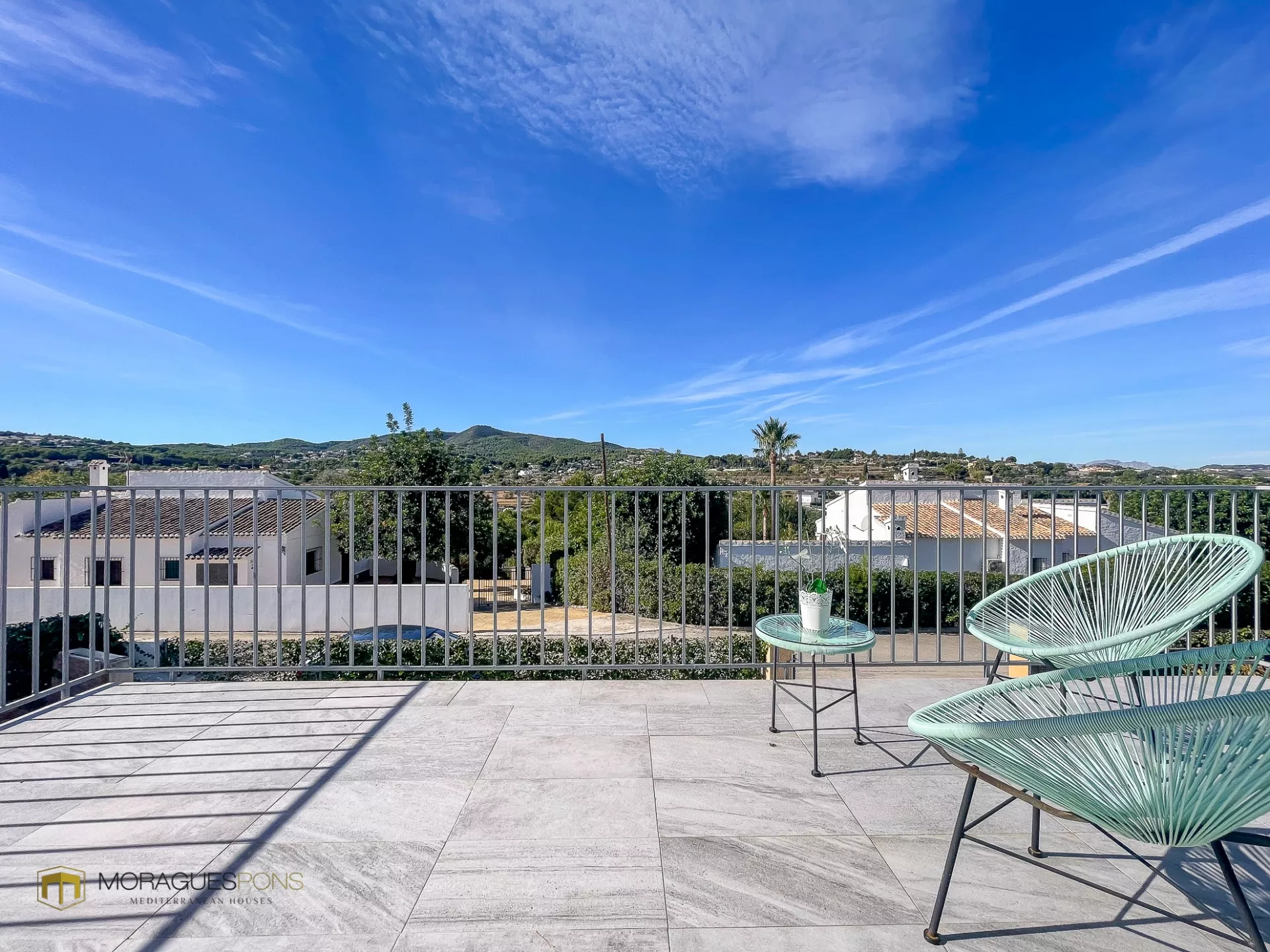 Mediterranean villa with pool and open views in Jávea - 2/38