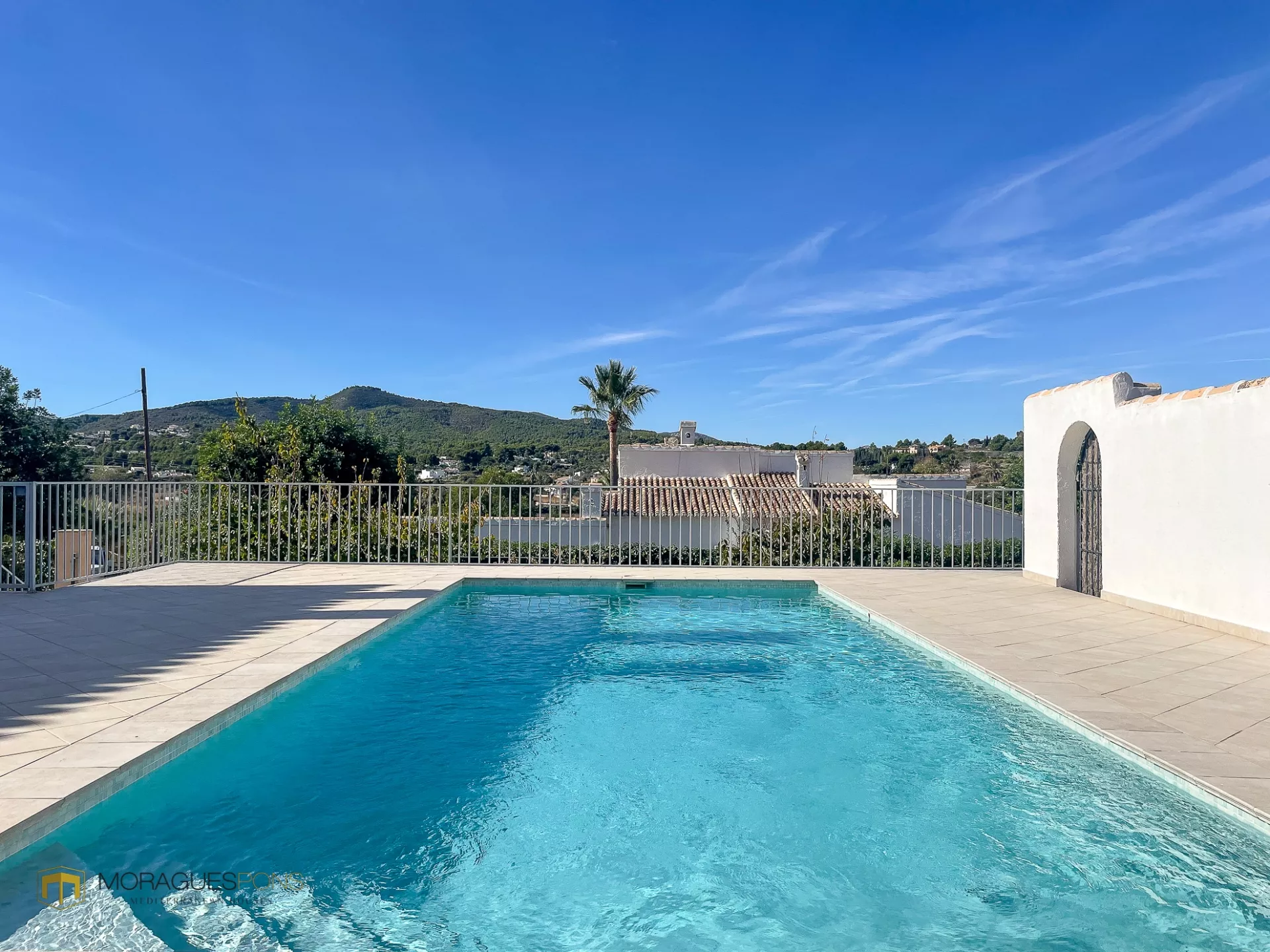 Mediterranean villa with pool and open views in Jávea - 4/38