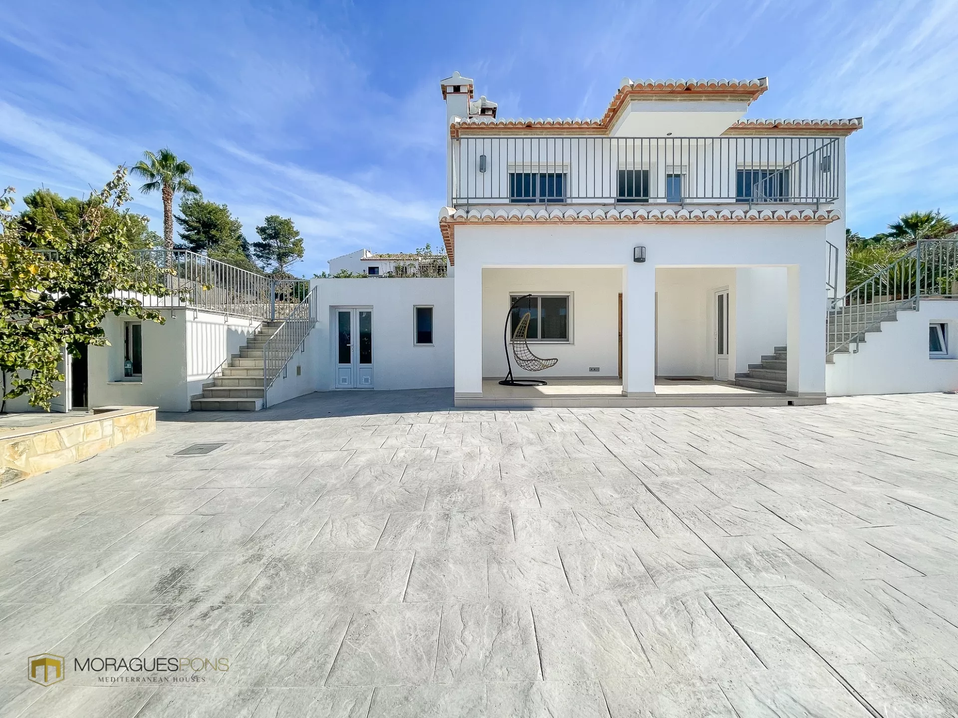 Mediterranean villa with pool and open views in Jávea - 5/38