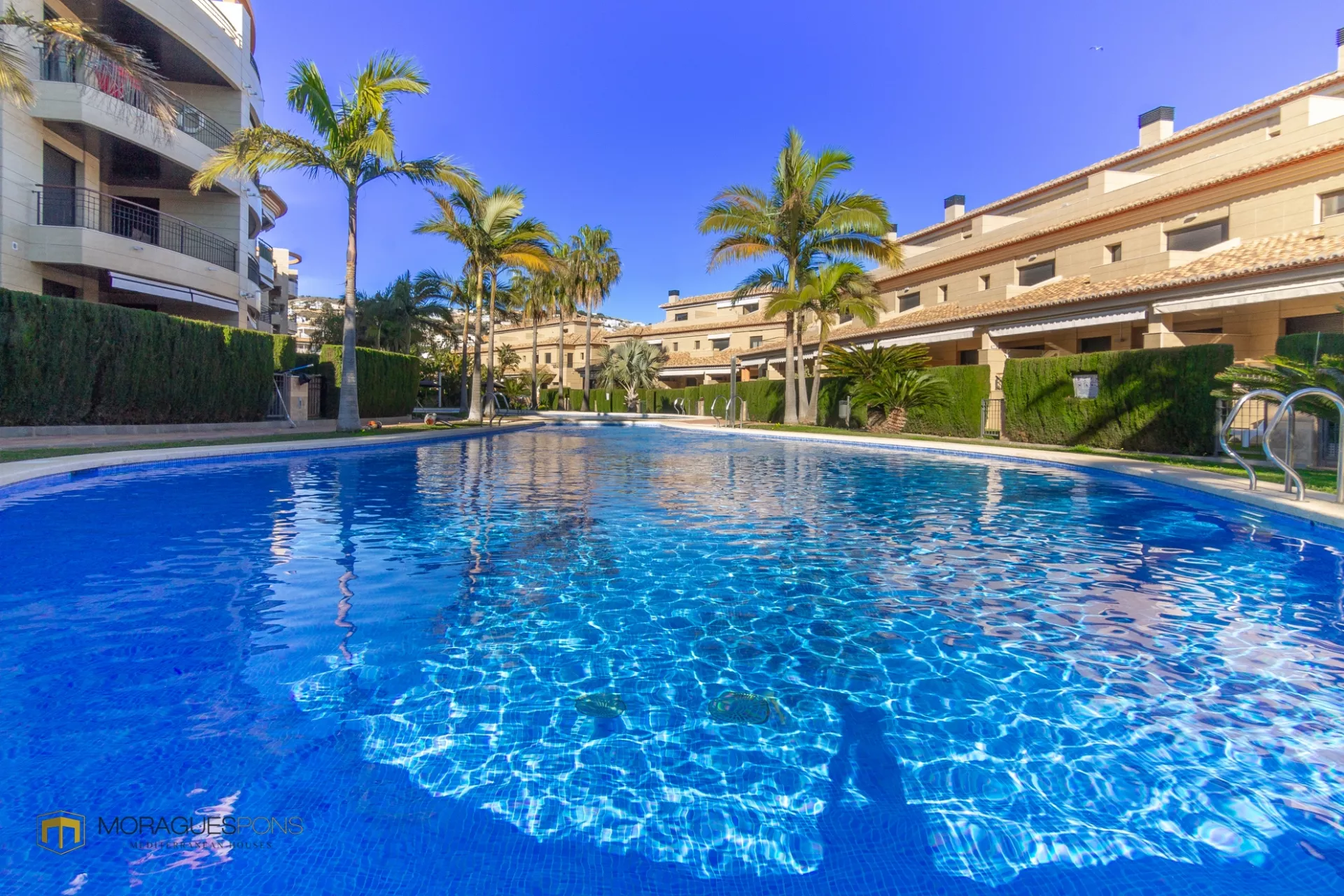 Flat for Rent from September 2025 to June 2026 in Jávea - Jardines del Gorgos - 1/17