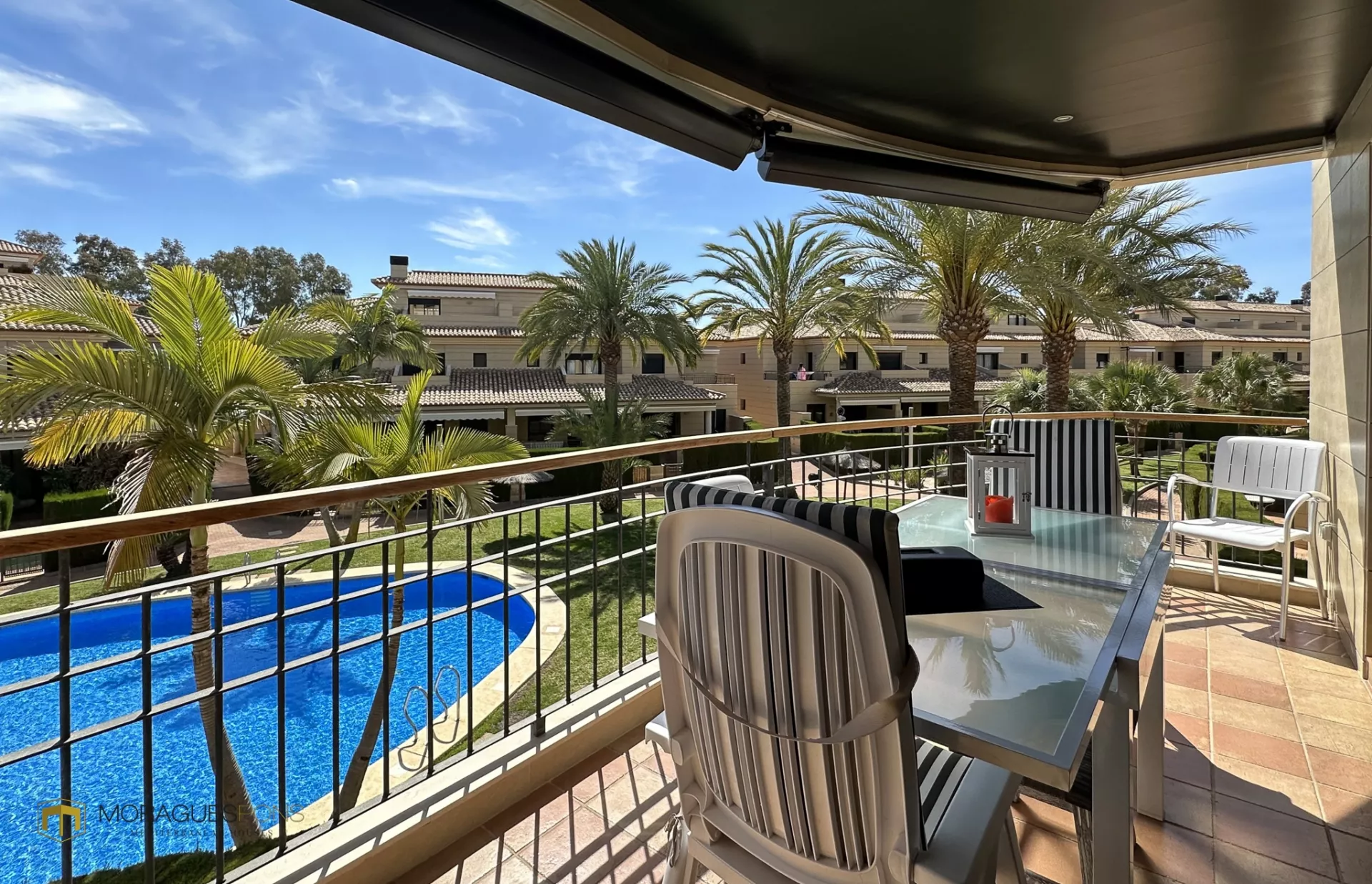 Apartment with swimming pool in the port of Jávea - 1/30