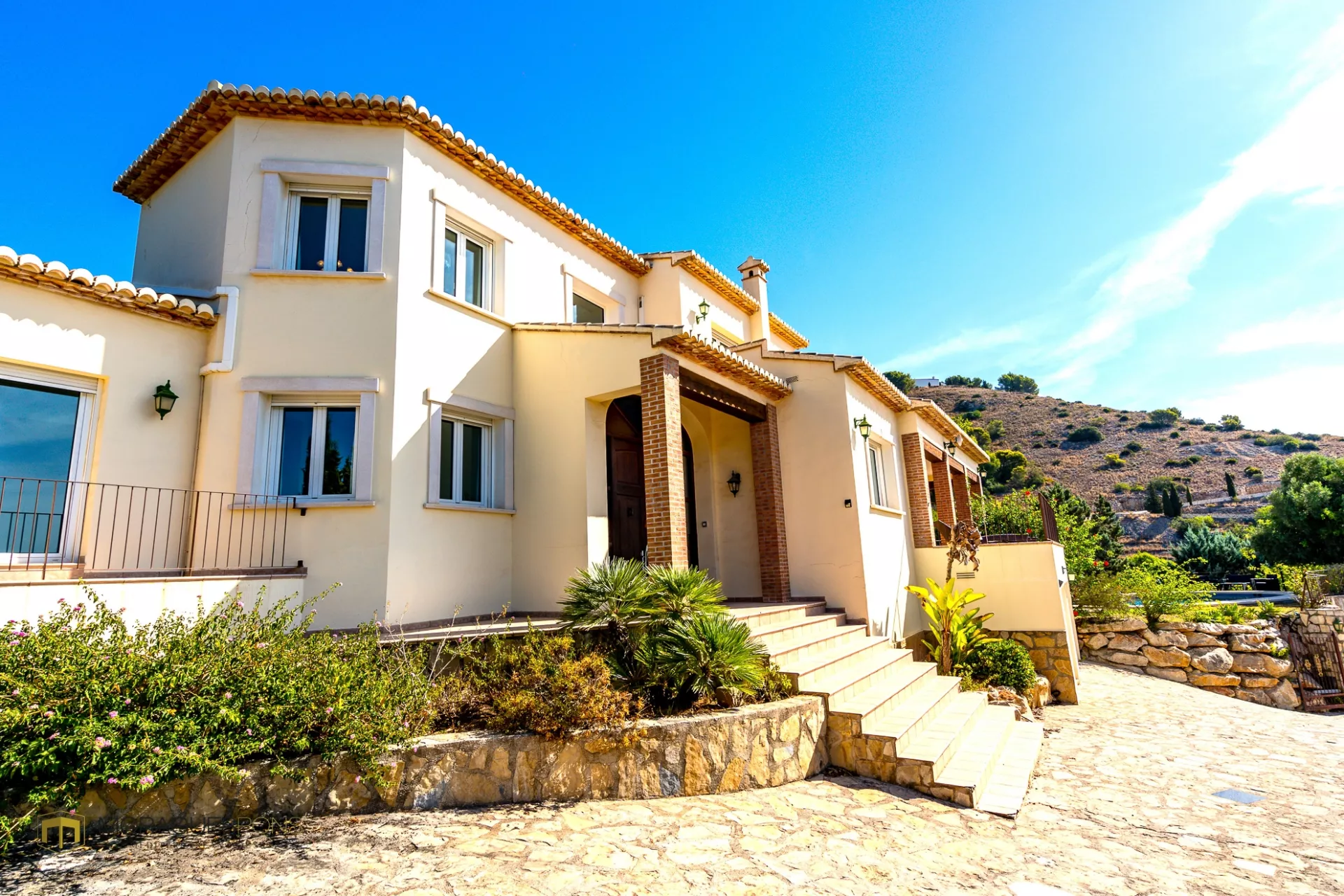 Villa with swimming pool next to the town centre of Jávea - 4/27