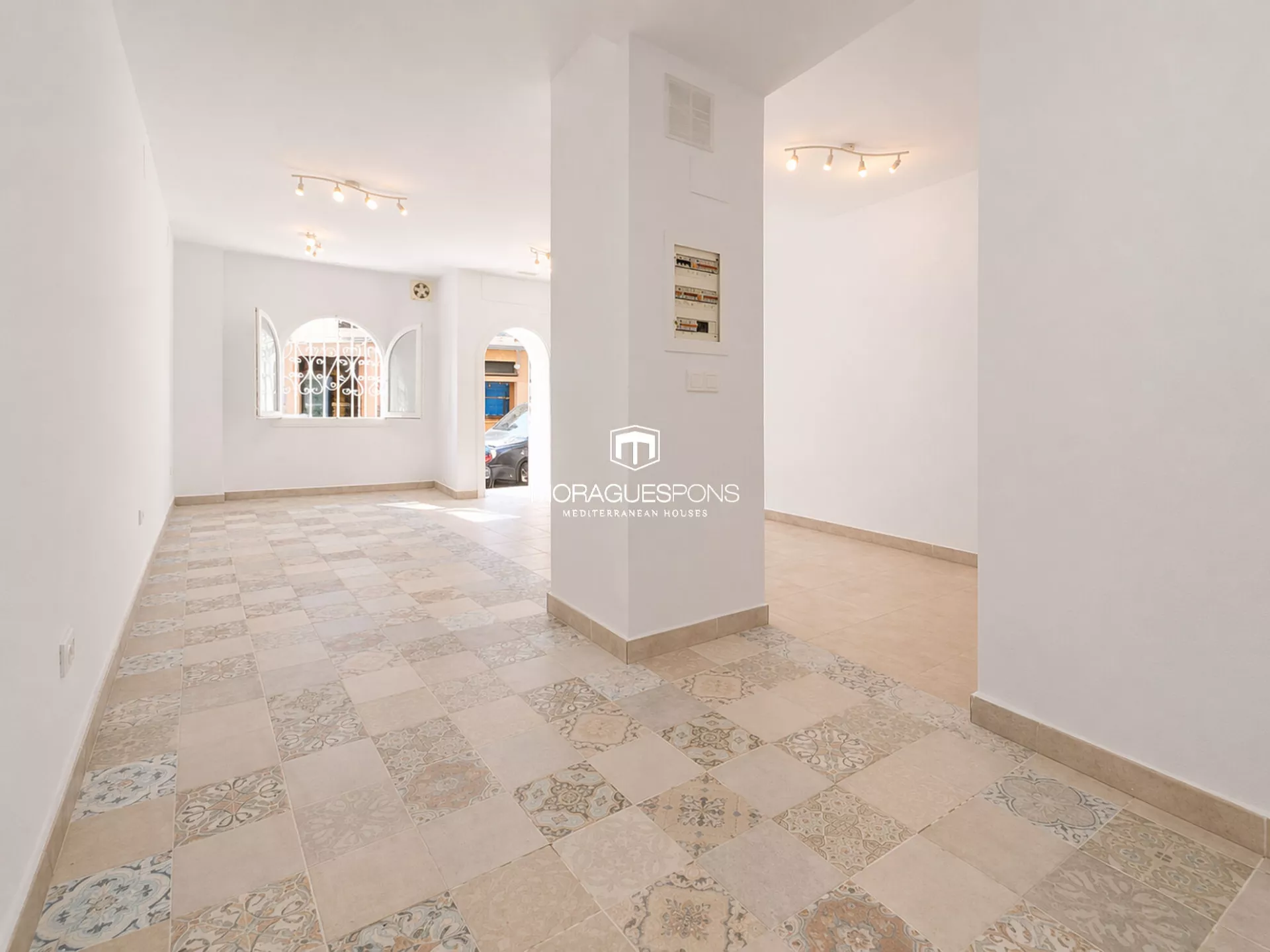 Image 10 of 12