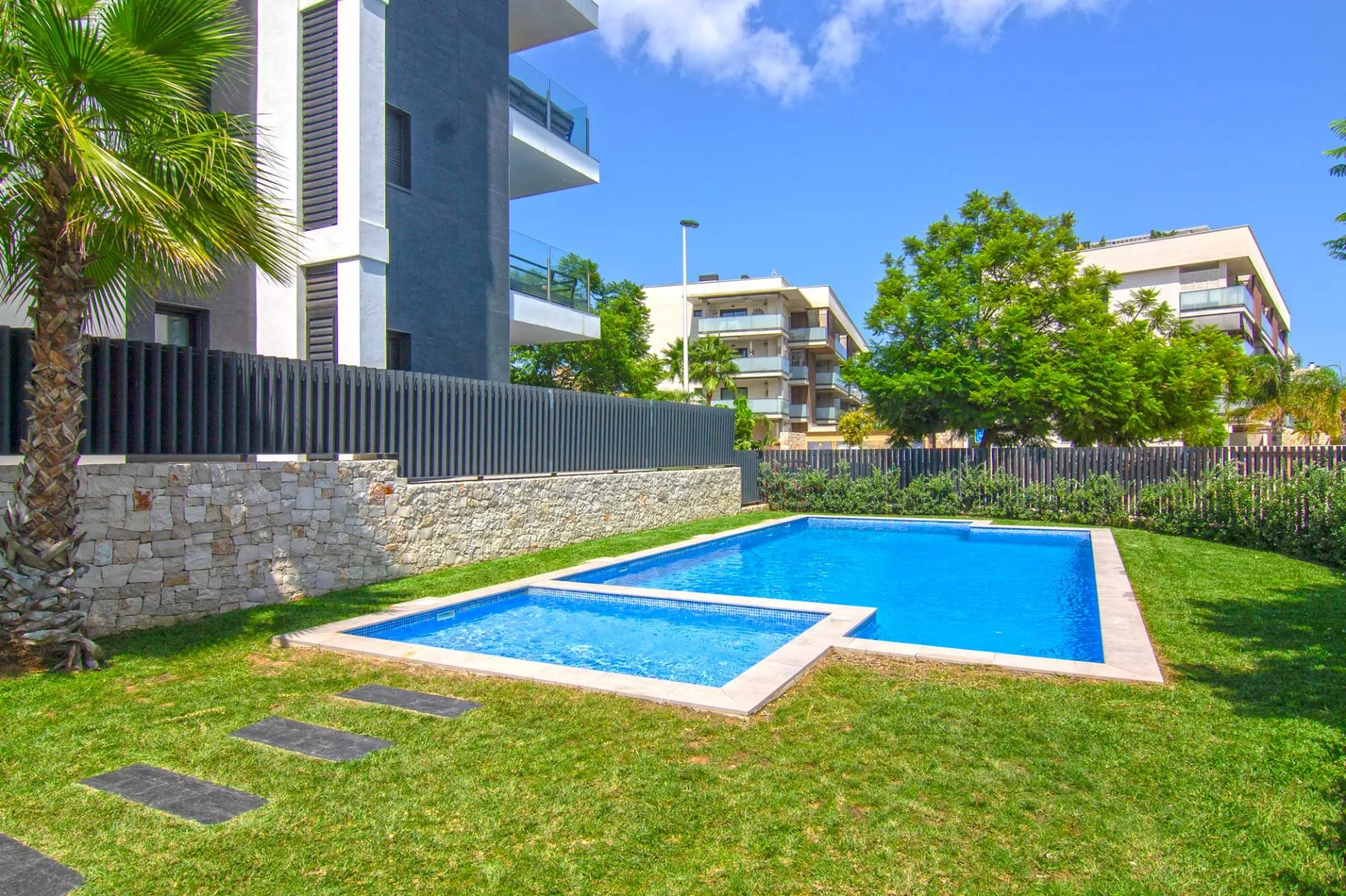 Seasonal rental in El Arenal: available from September to June - 2/11