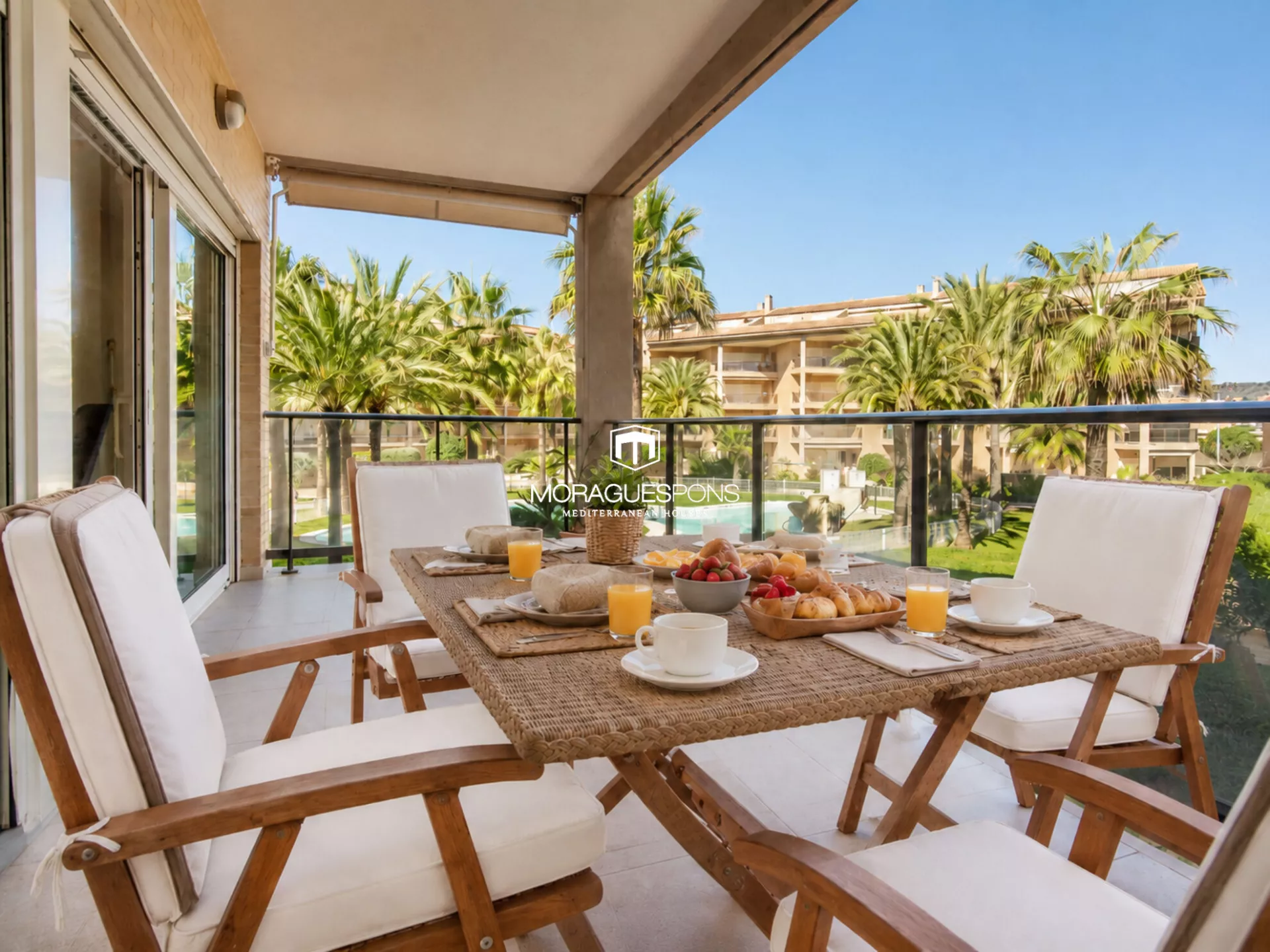 Luxury apartment on the Arenal beachfront – Available from September to June - 1/24