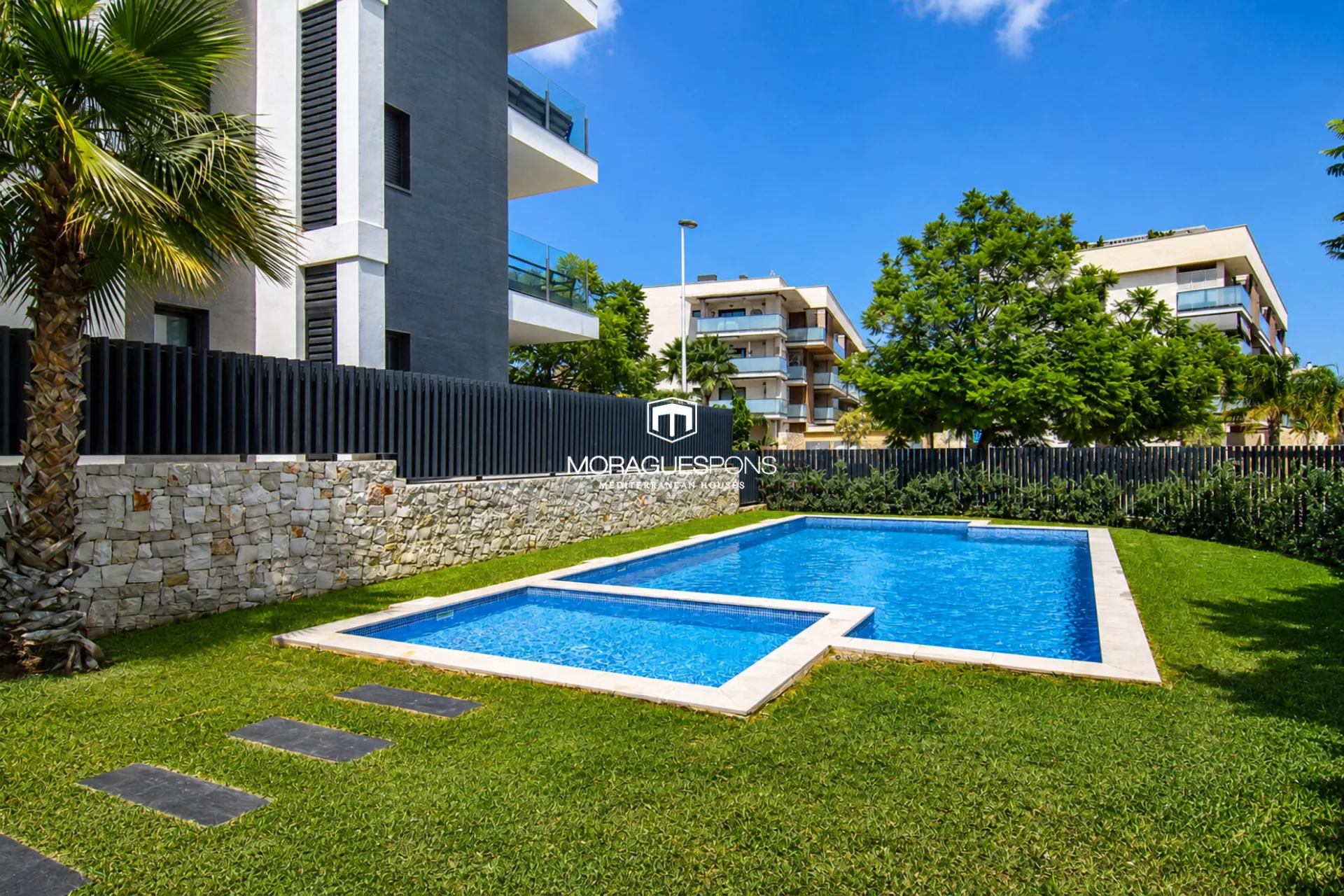 Seasonal rental in El Arenal: available from September to June - 3/15