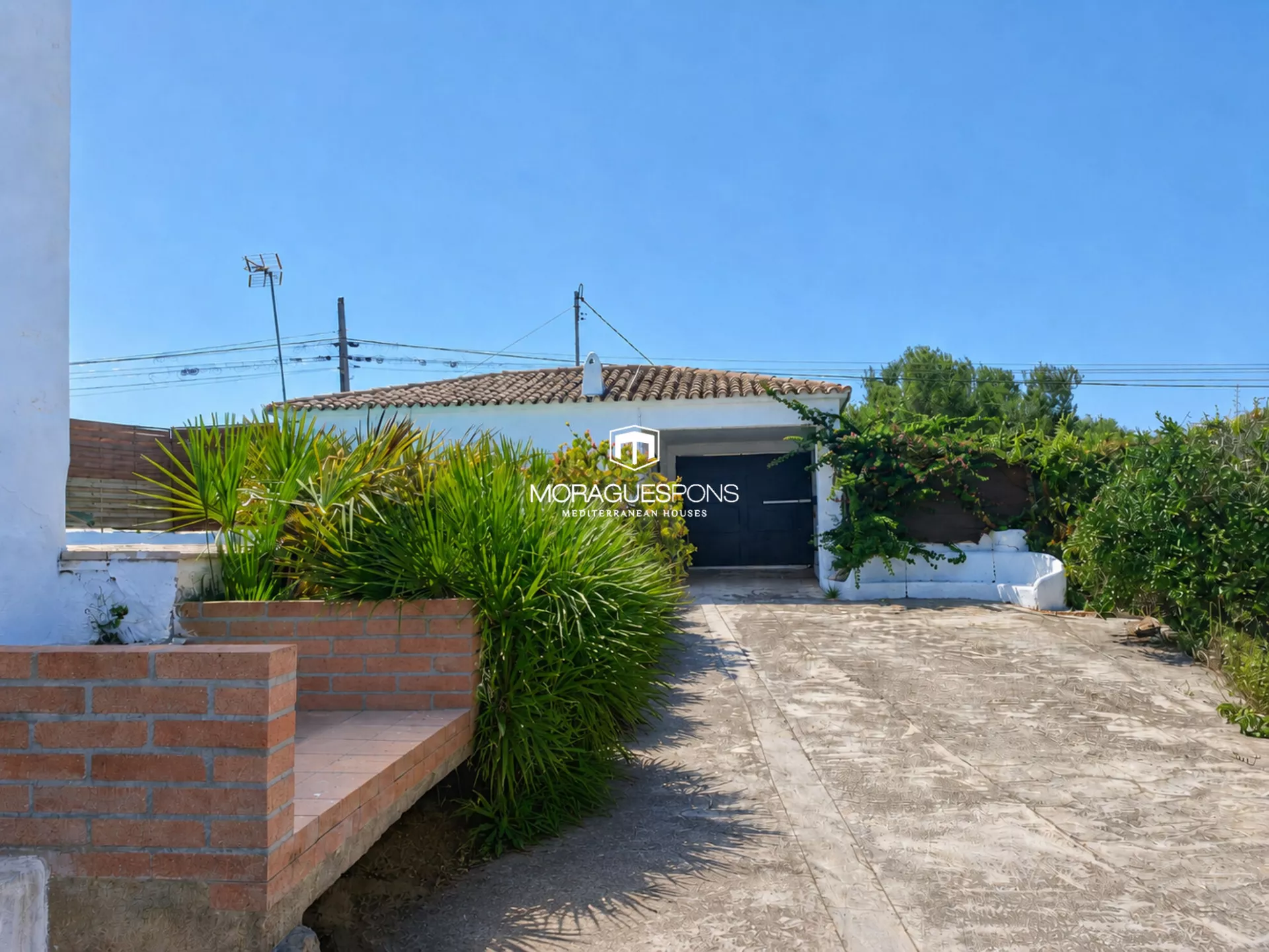 Image 10 of 23