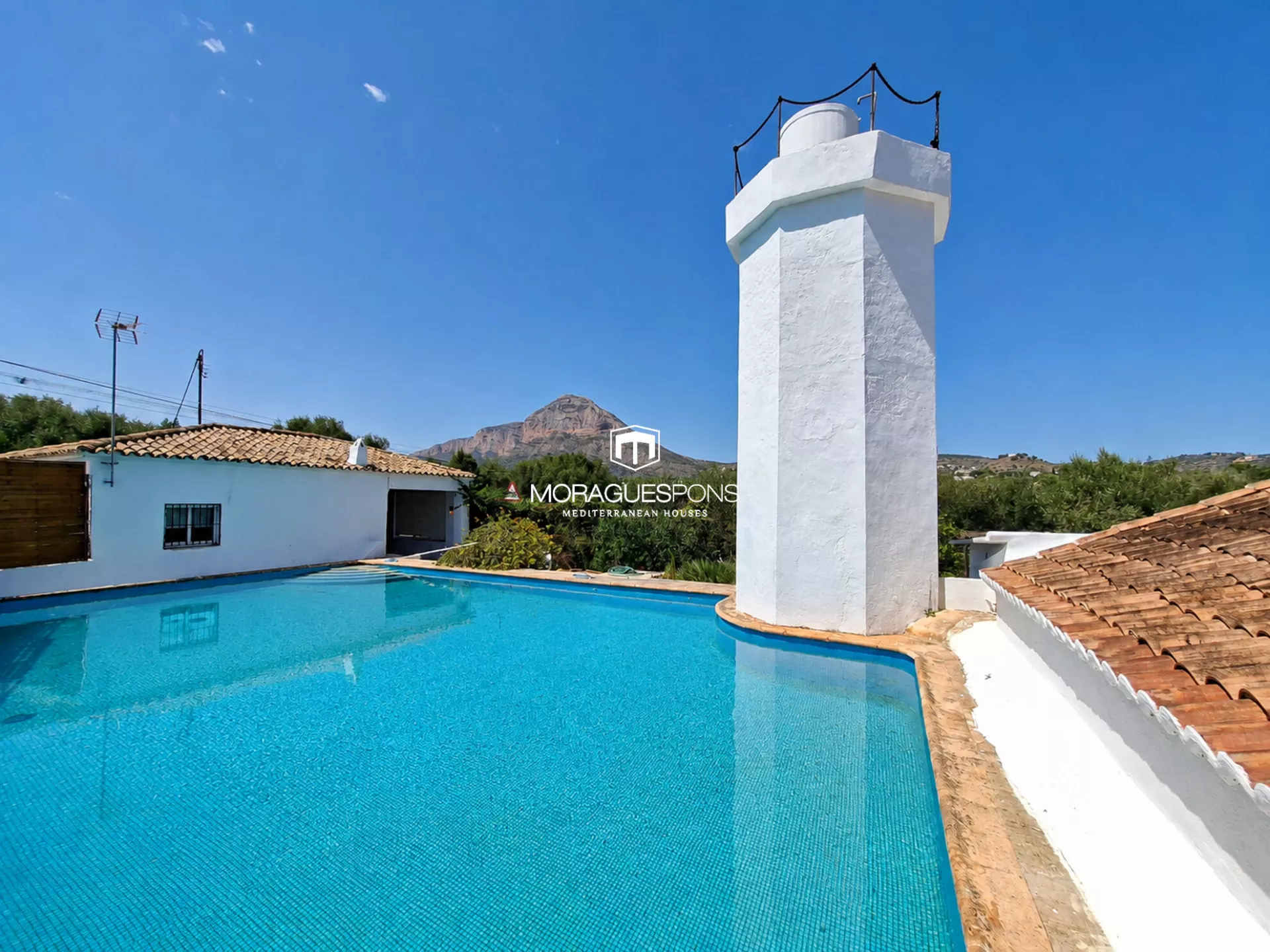 Rental of 2 bungalows from September to June - 3/23